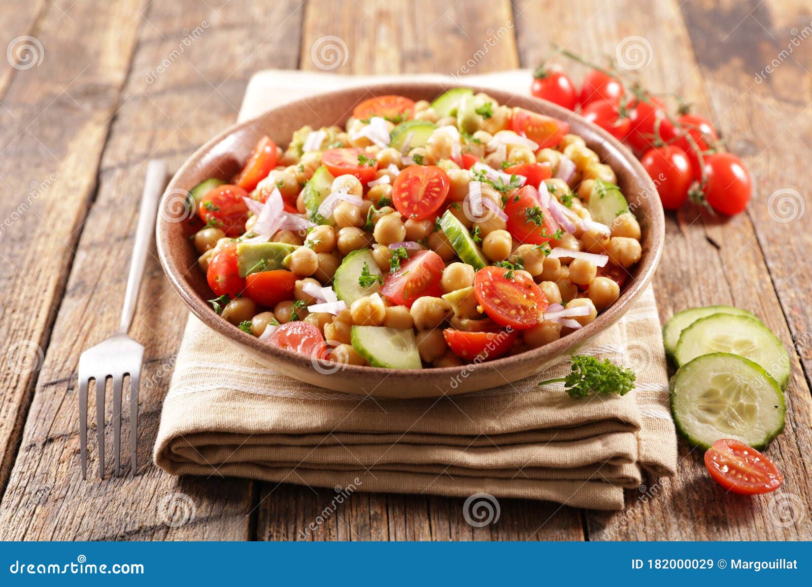 Ensalada De Garbanzo Con Tomate Imagen de archivo Imagen de comida, cena 182000029