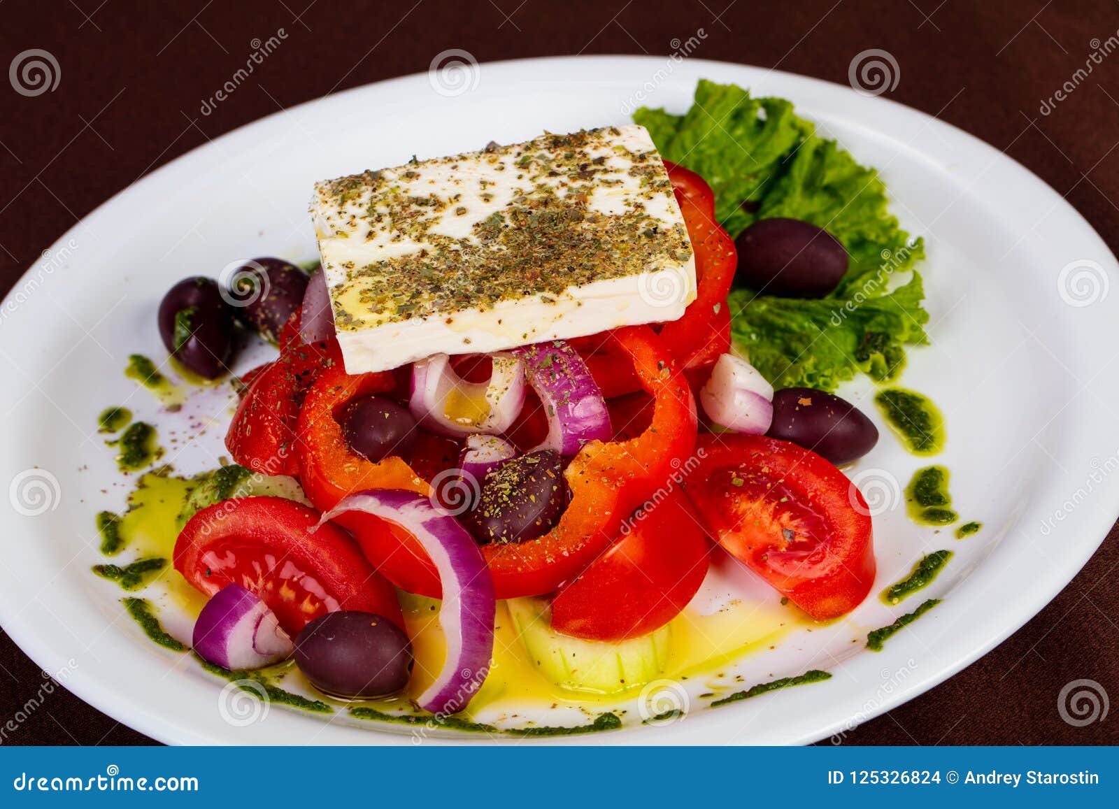 Ensalada Griega Con Queso Feta Foto de archivo Imagen de griego, sano