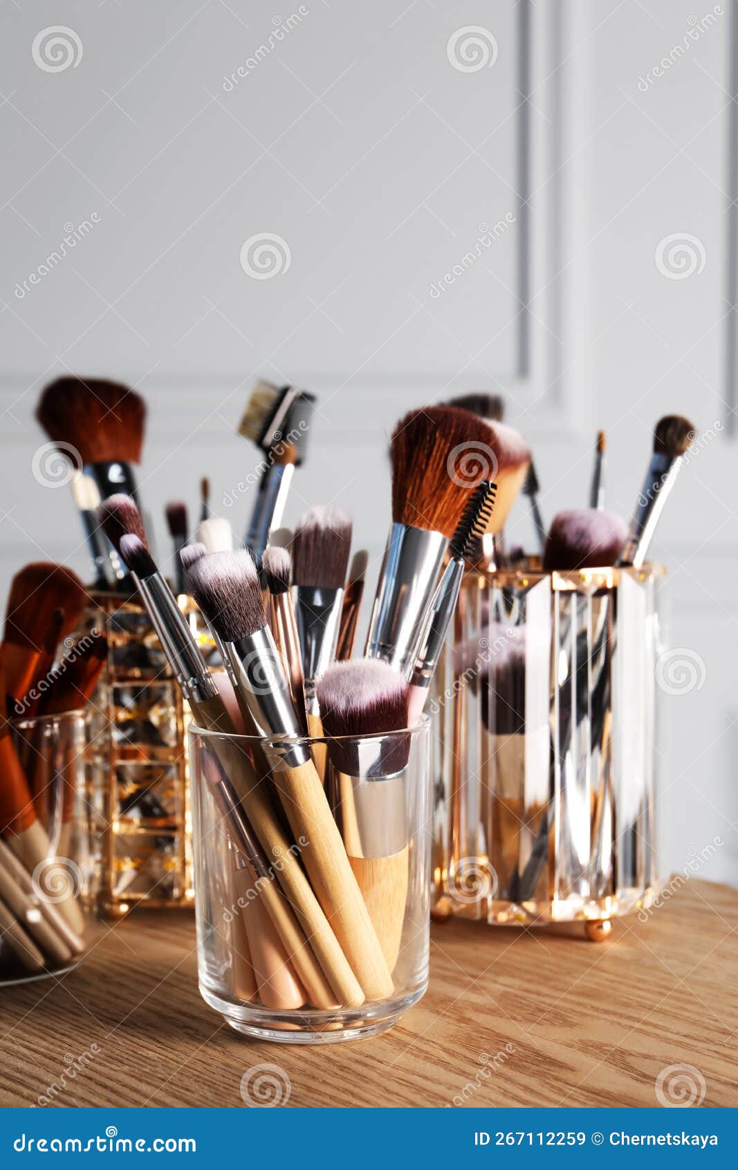 Ensemble de maquillage en bois