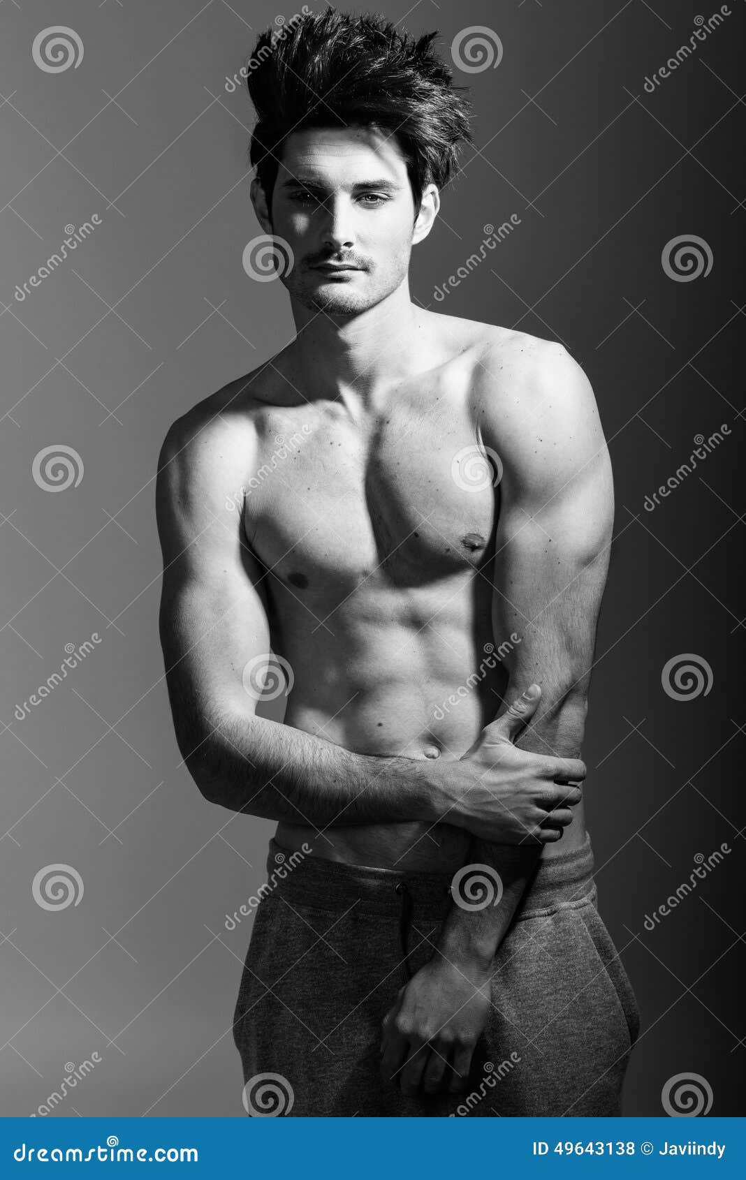 Ente Sexy Mezzo Nudo Dell uomo Atletico Muscolare Fotografia Stock Immagine di idoneità