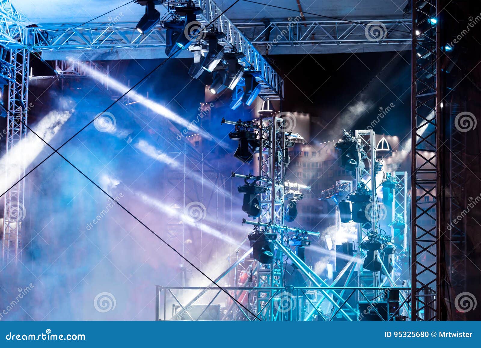 outdoor concert stage design