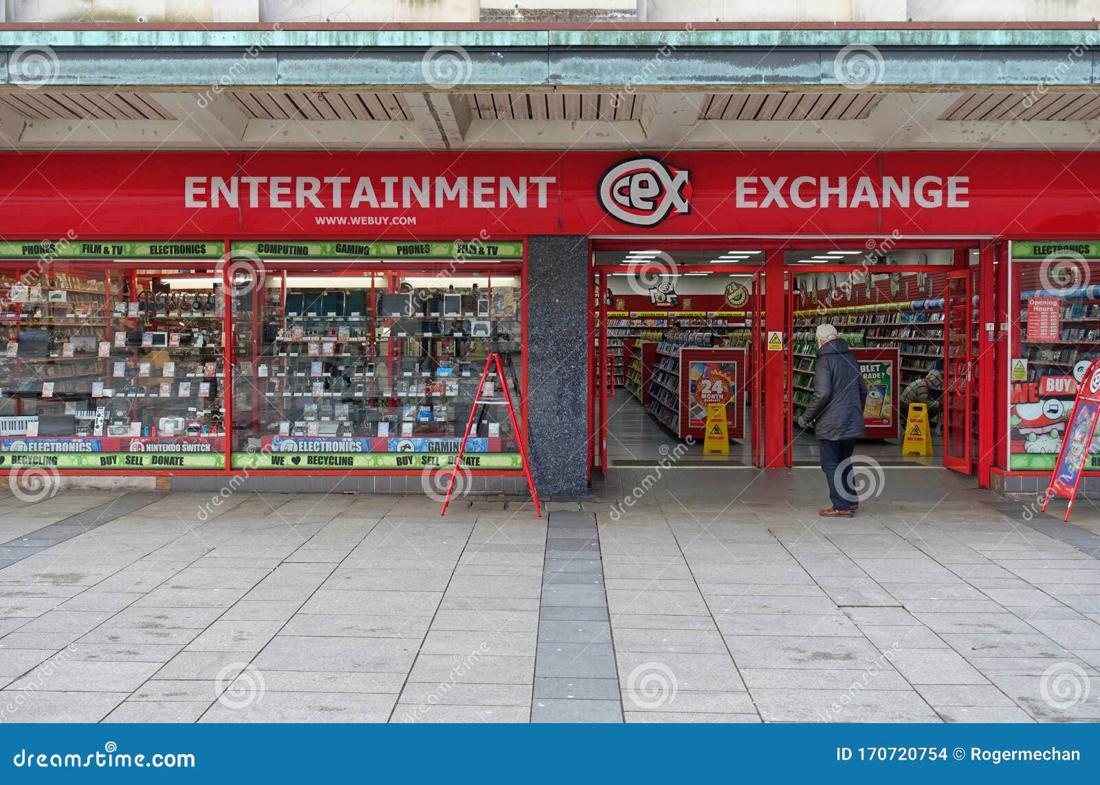 exchange video game store