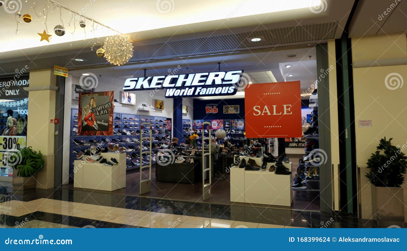 Tienda De Skechers Frente Fotografías E Imágenes Alta Resolución Alamy sptc.edu.bd
