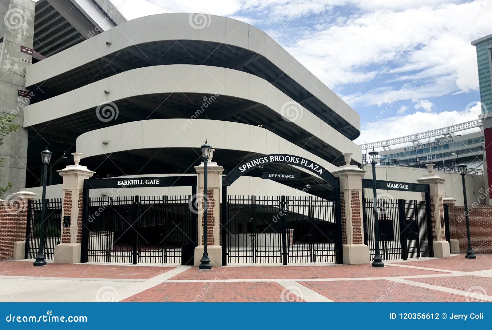 Entrada A Williams Brice Stadium En Columbia Sc Fotografía Editorial