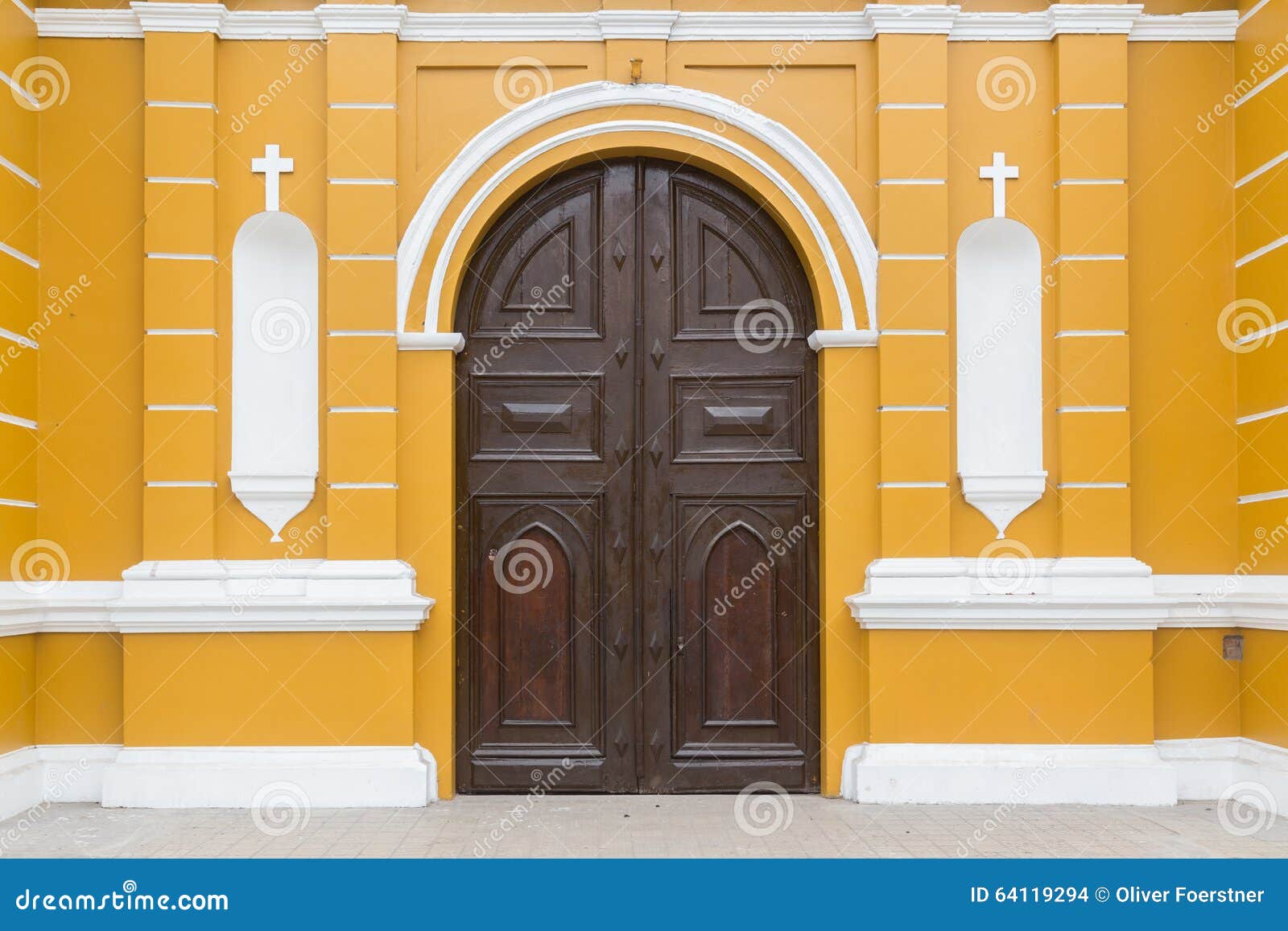 entrance of iglesia la ermita in barranco, lima