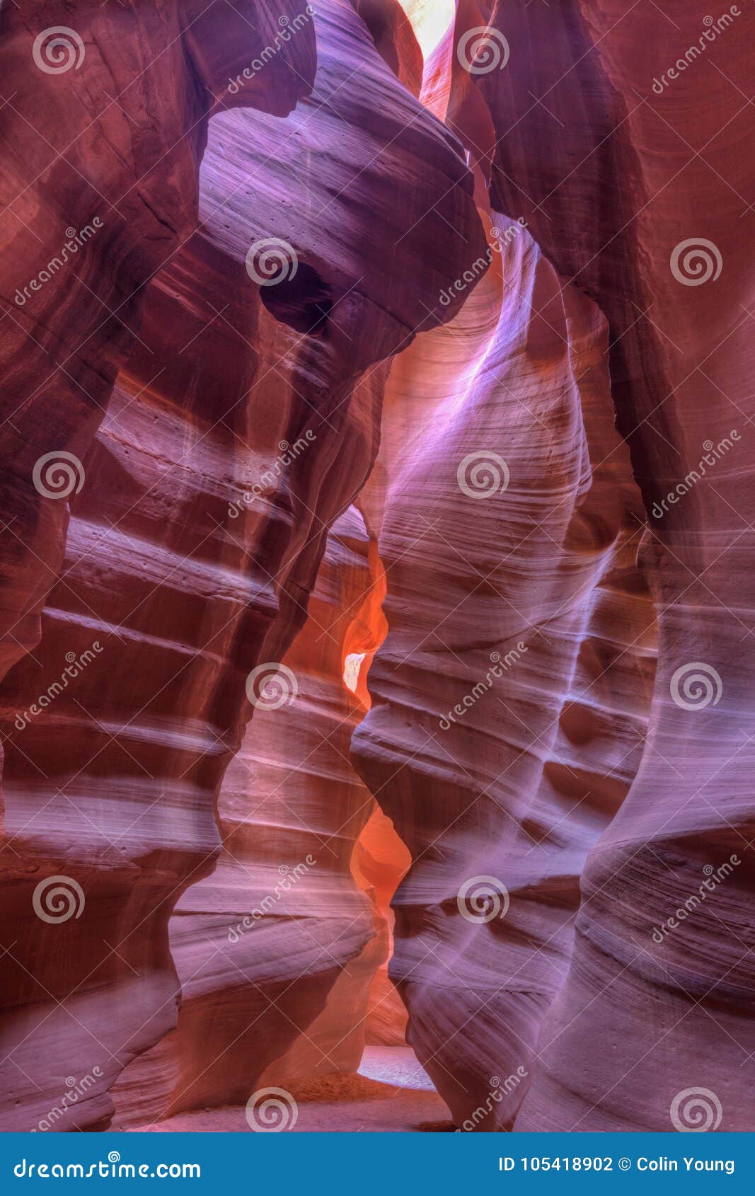entrance light in upper antelope canyon