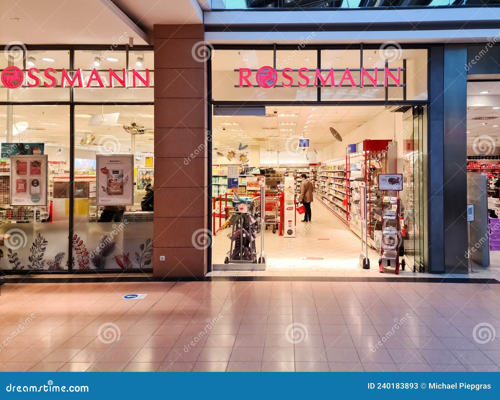 Rossmann, perfume and cosmetics shop, İstanbul, Ümraniye, Alemdağ Cad.,  169A — Yandex Maps