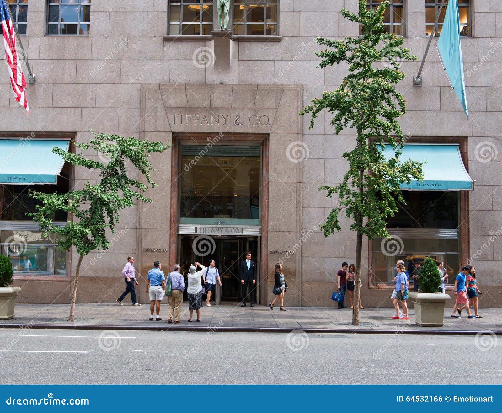 Entrance To Tiffany and Co, New York Editorial Photo - Image of iconic,  building: 64532166