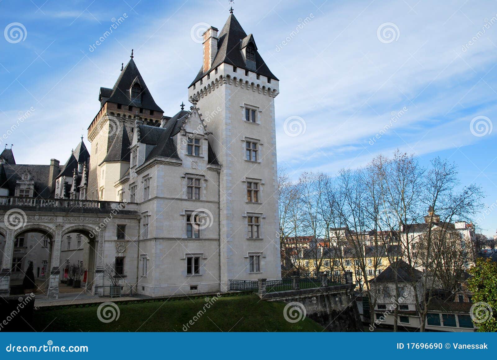 the entry of the castel of pau in france