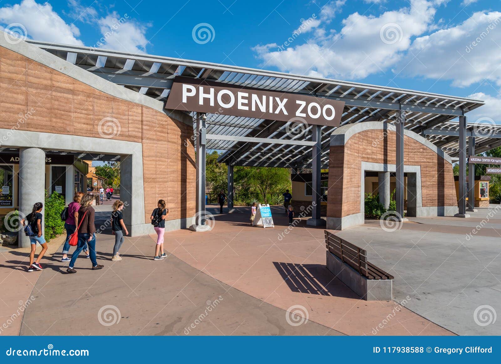 Entrée de zoo de Phoenix photo stock éditorial. Image du enfants