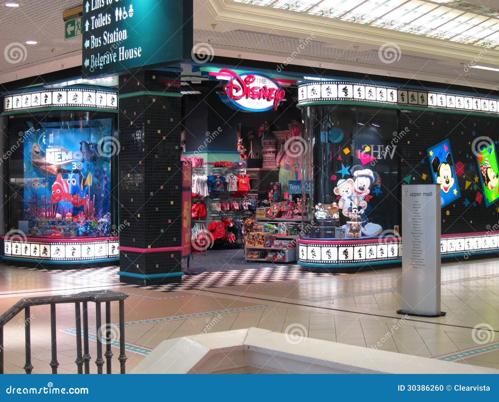 Entrée à Un Magasin De Disney. Image éditorial Image du disney