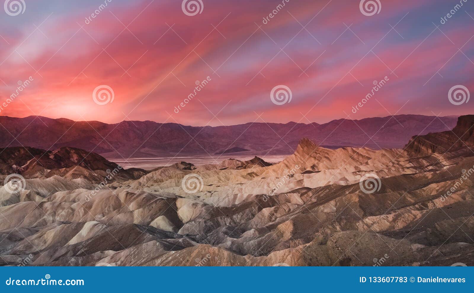 epic sunrise at zabriskie point in death valley national park