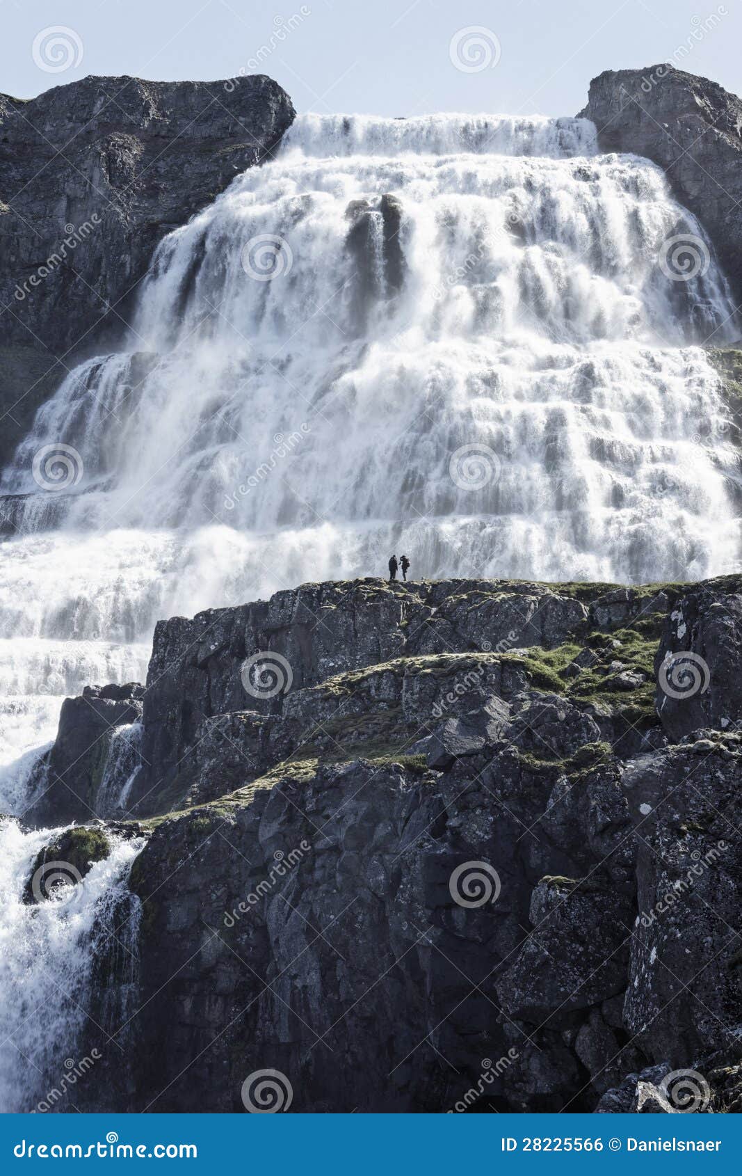 Epischer Wasserfall Dynjandi. Dynjandi ist ein epischer Wasserfall in den westfjords von Island.