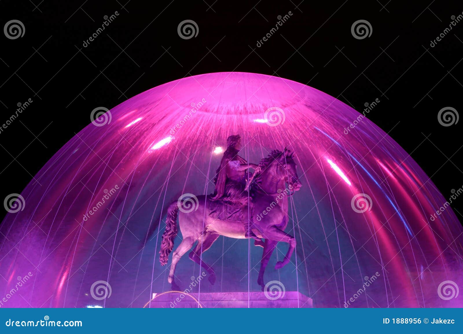 equestrian statue of king louis xiv