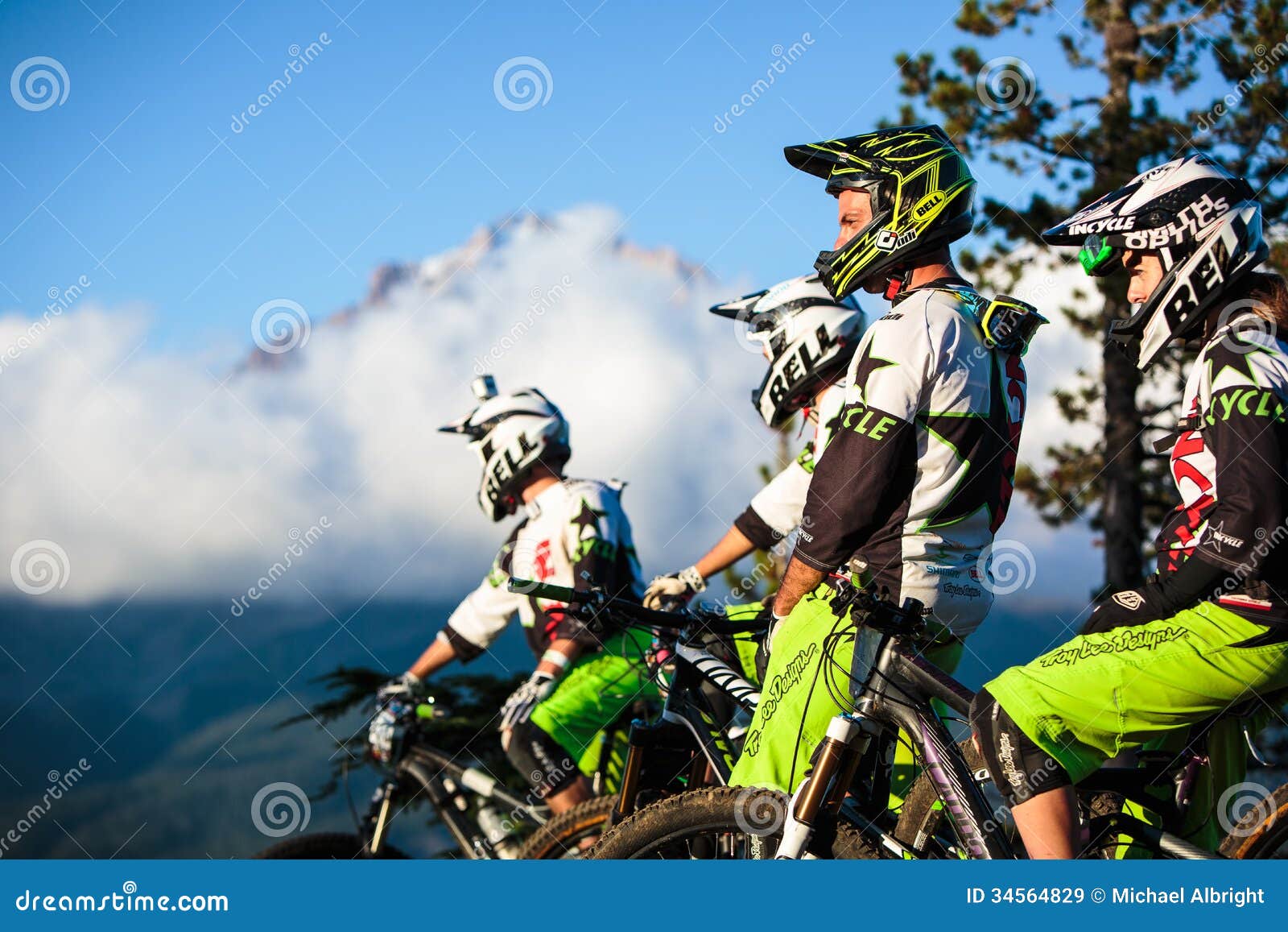SHIMANO ME100 BIKE SHOES BICYCLE CYCLING/TRAIL/MTB/ENDURO/XC EUR 44 -BLACK 
