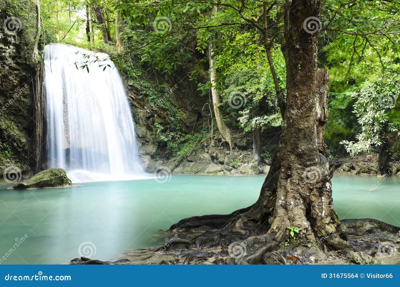 Era van waterfall foto de archivo. Imagen de felicidad 31675564