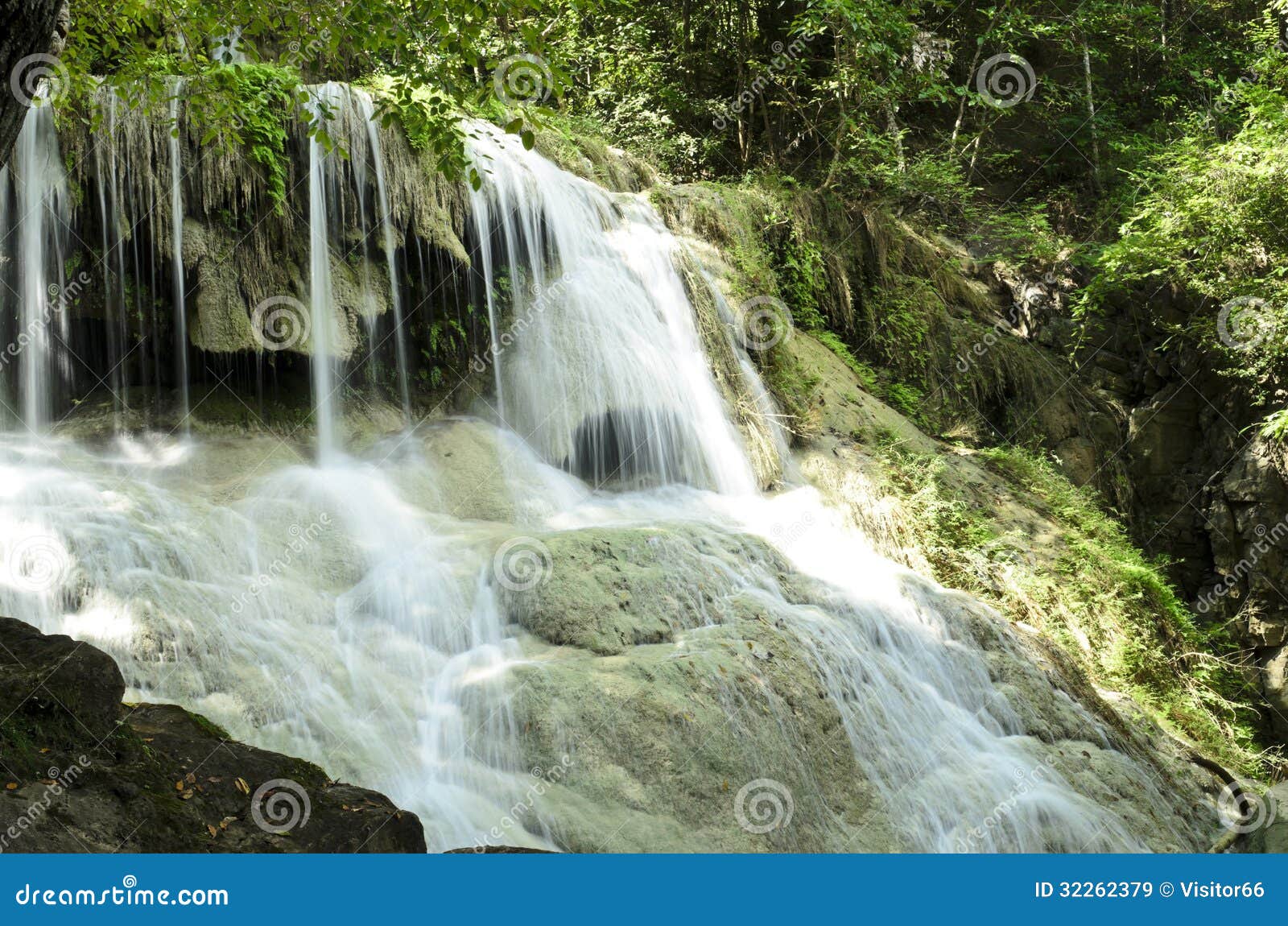 Era van waterfall stock afbeelding. Image of wildernis 32262379
