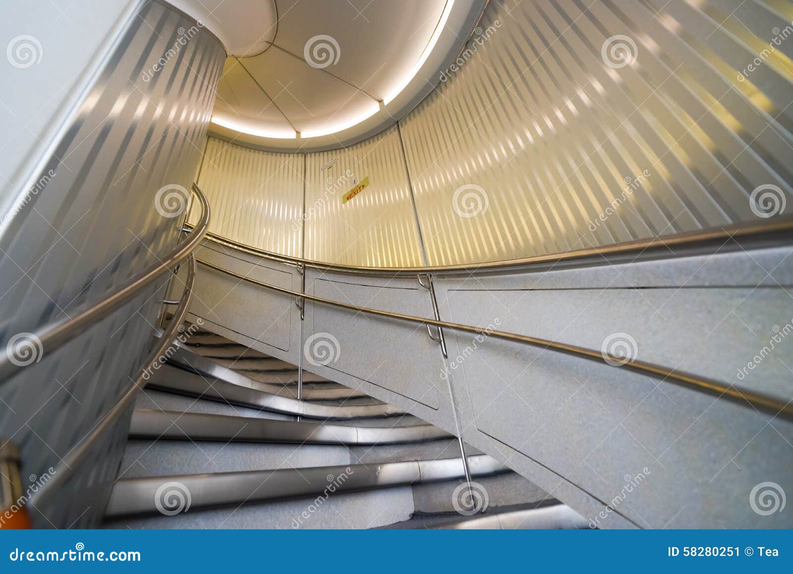 iniBuilds A330 Iluminação Roxa da Cabine! : r/flightsim, image size:1600x1157