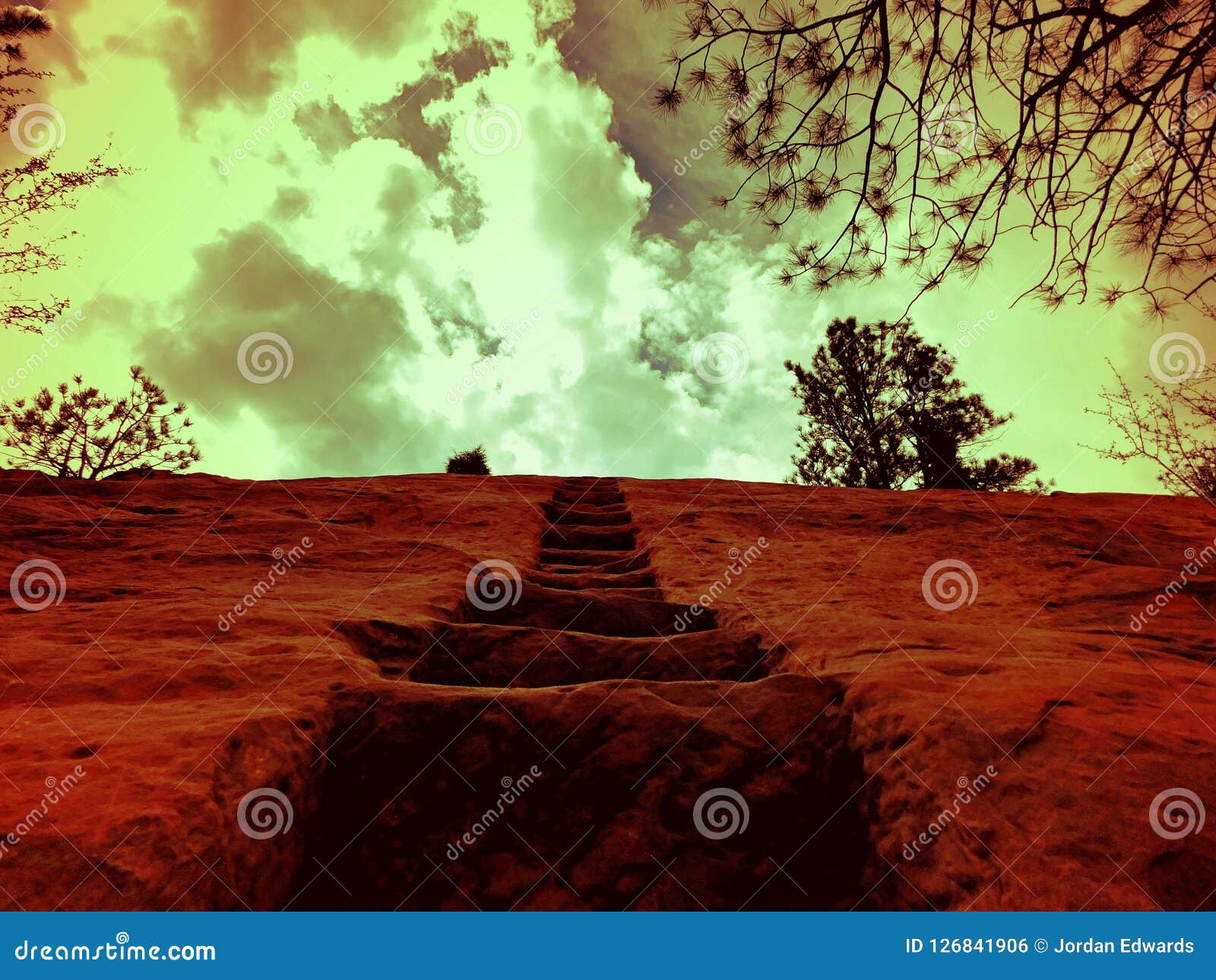 Escalera al cielo foto de archivo. Imagen de colorado 126841906