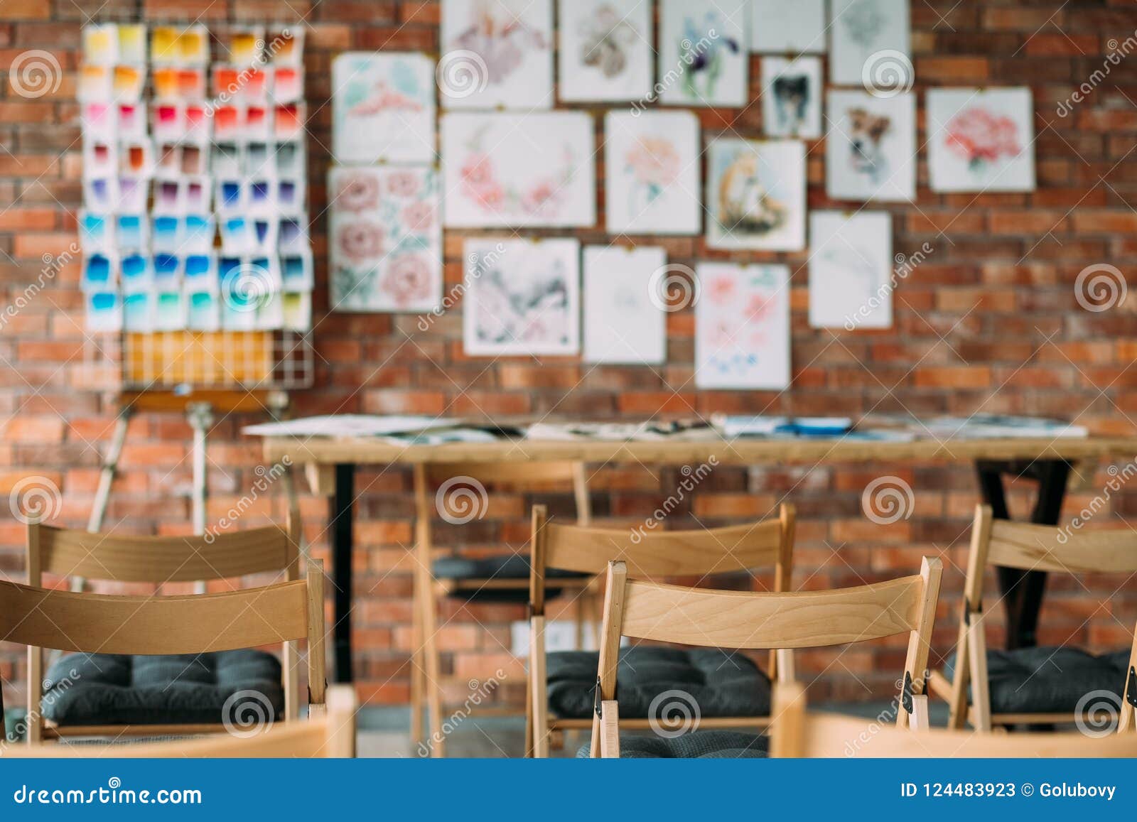 sala de aula de arte, interior vazio do estúdio do artista, quarto