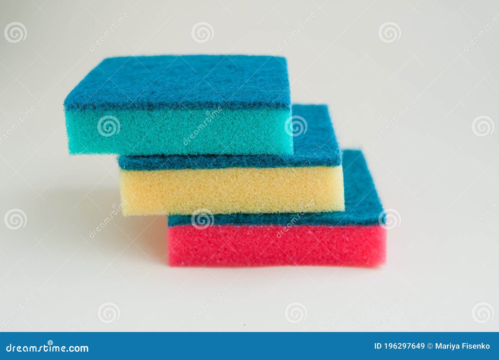 Esponjas Para Lavar Y Limpiar En Colores Brillantes Imagen de archivo -  Imagen de housewife, detergente: 196297649