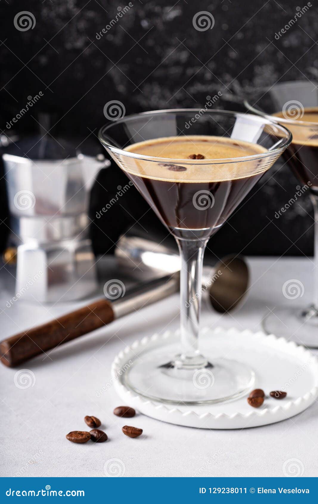 espresso martini in two glasses