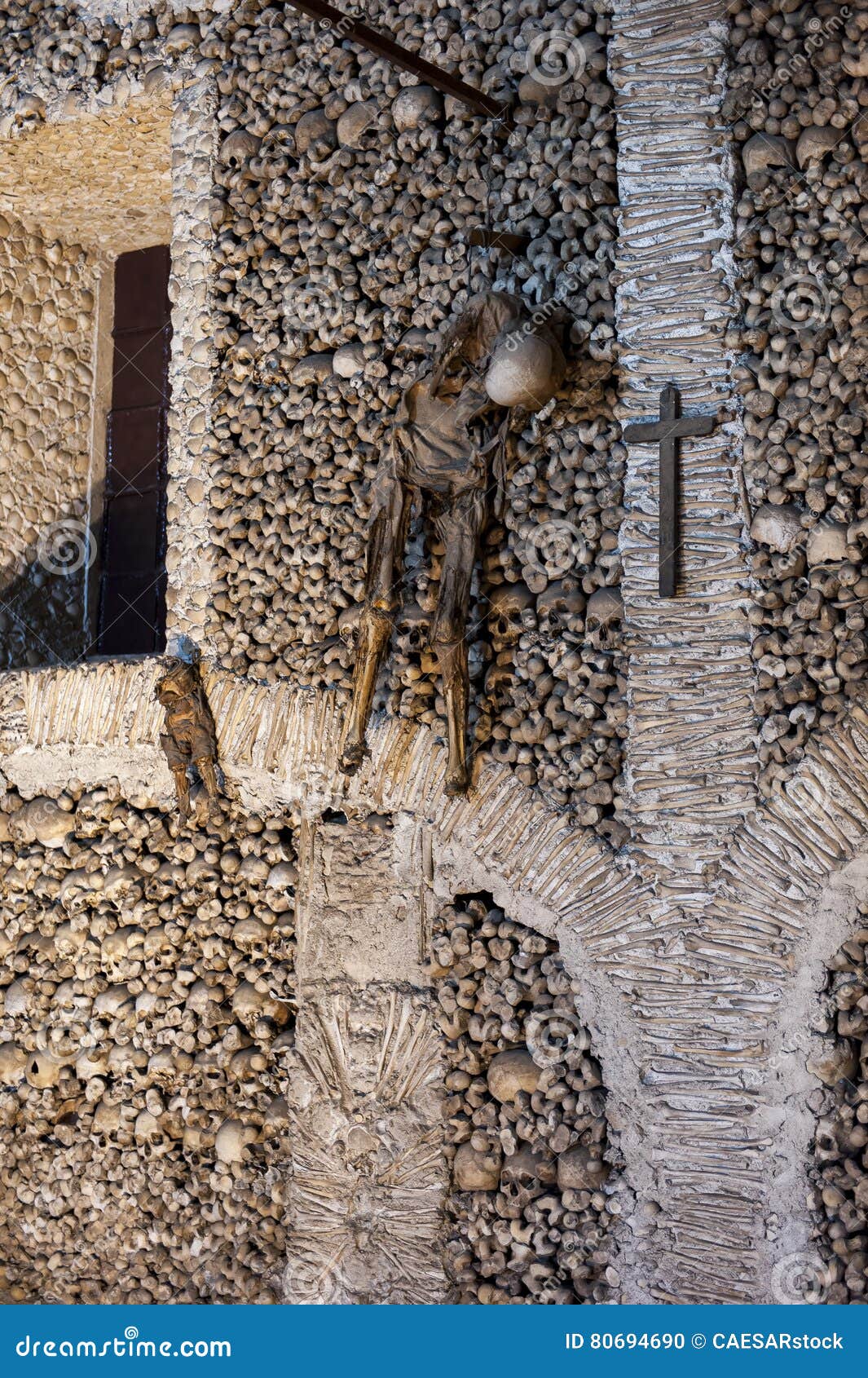 Esqueletos Humanos En La Capilla De Huesos En La Iglesia De St Francis, Evora, Portugal Imagen editorial - Imagen de humano, muerto: 80694690 Esqueletos Humanos En La Capilla De Huesos En La Iglesia De St Francis, Evora, Portugal Imagen editorial - Imagen de humano, muerto: 80694690
