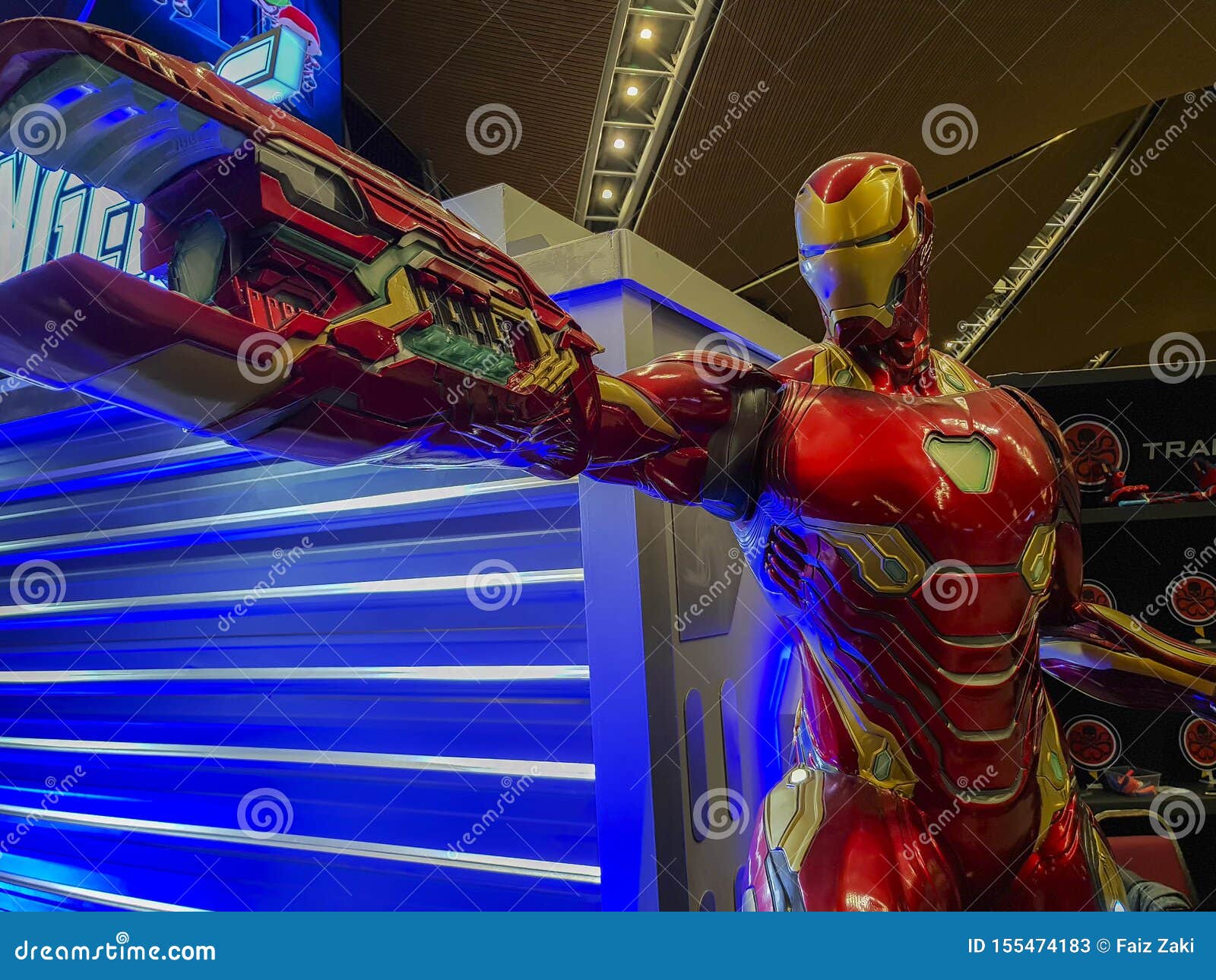 EstÃ¡tua De Ironman De Avengers Endgame. Os Vingadores, Ã© Um Filme De  Super-herÃ³i Americano Baseado Na Equipe De Super-herÃ³is Foto de Stock  Editorial - Imagem de martelo, américa: 155474183