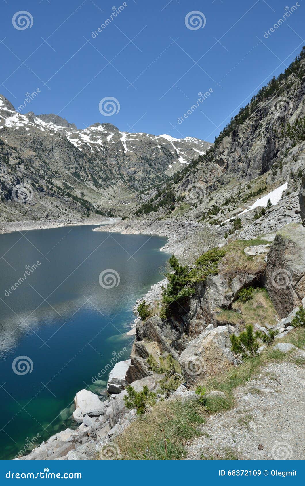 estany de cavallers in the spanish pyrenees