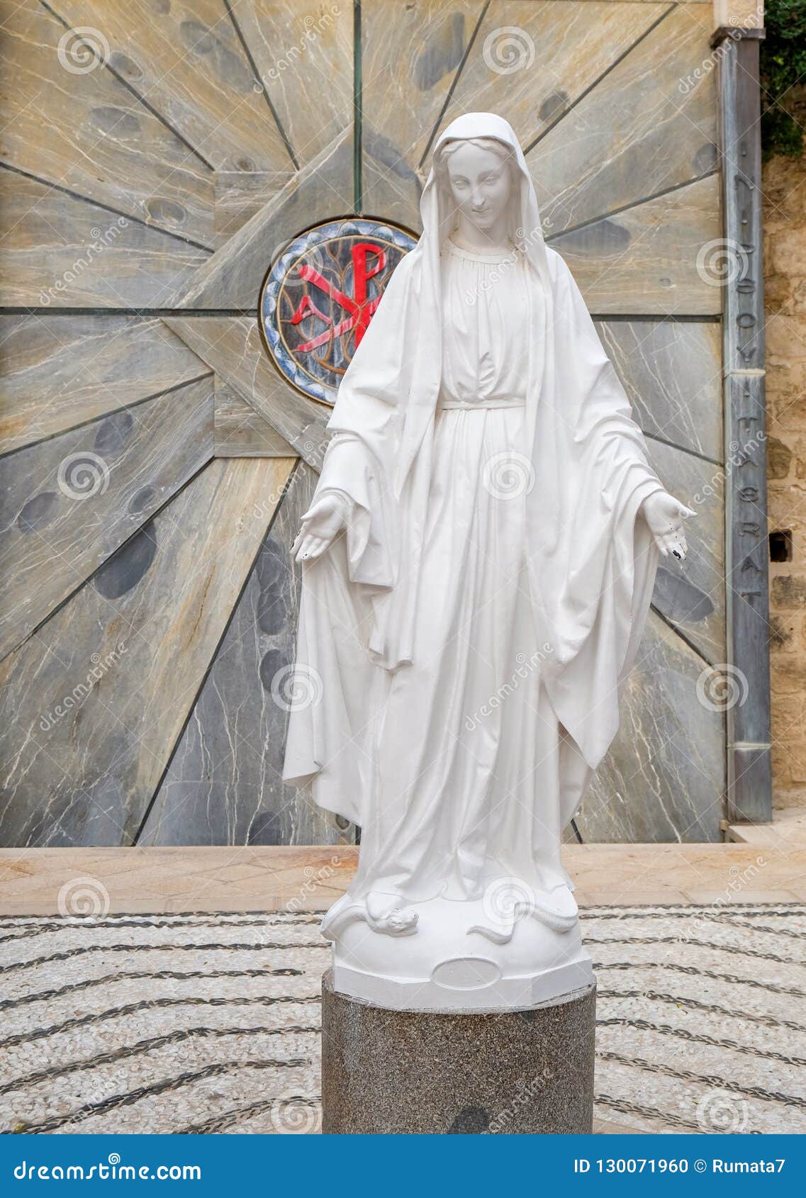 Estatua Bendecida De La Virgen María En La Iglesia Ortodoxa Griega Imagen  editorial - Imagen de virgen, peregrinaje: 130071960