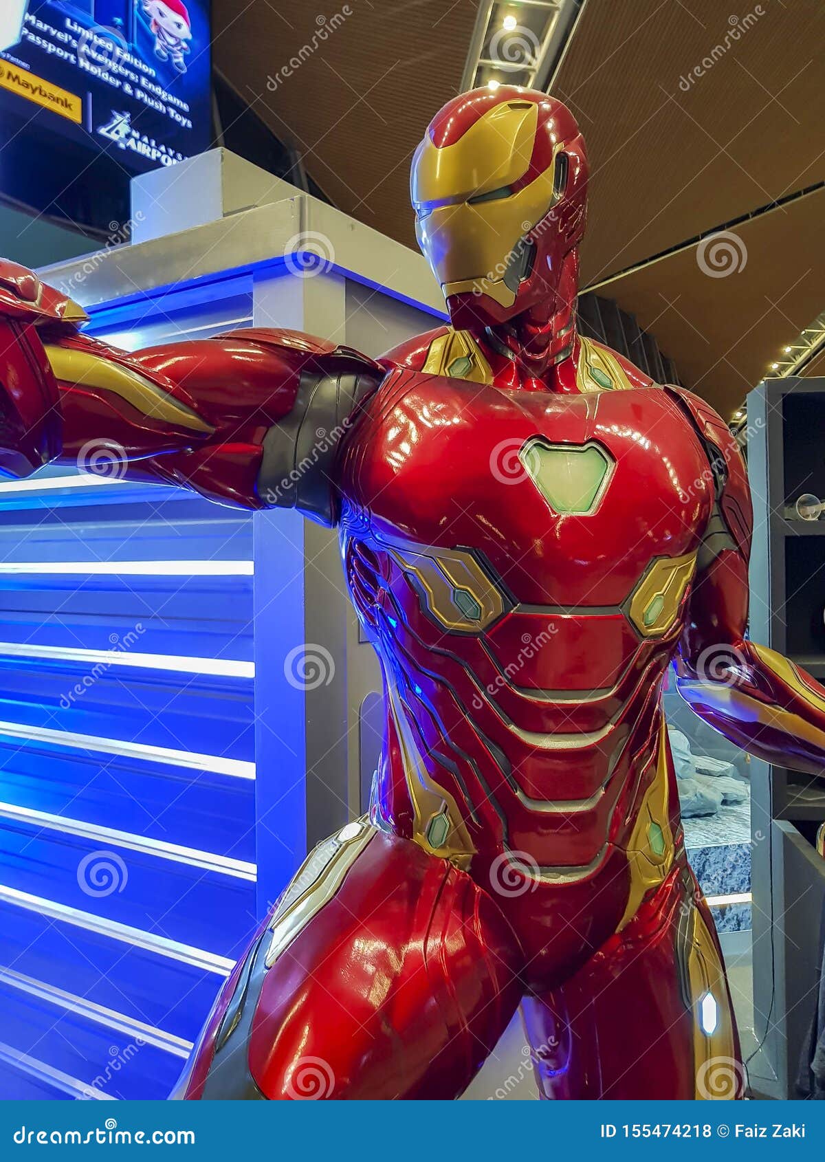 EstÃ¡tua De Ironman De Avengers Endgame. Os Vingadores, Ã© Um Filme De  Super-herÃ³i Americano Baseado Na Equipe De Super-herÃ³is Foto de Stock  Editorial - Imagem de martelo, américa: 155474183