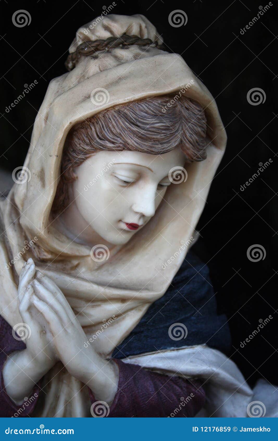 Estatua De La Madre Maria Imagen De Archivo Imagen De Feliz 12176859