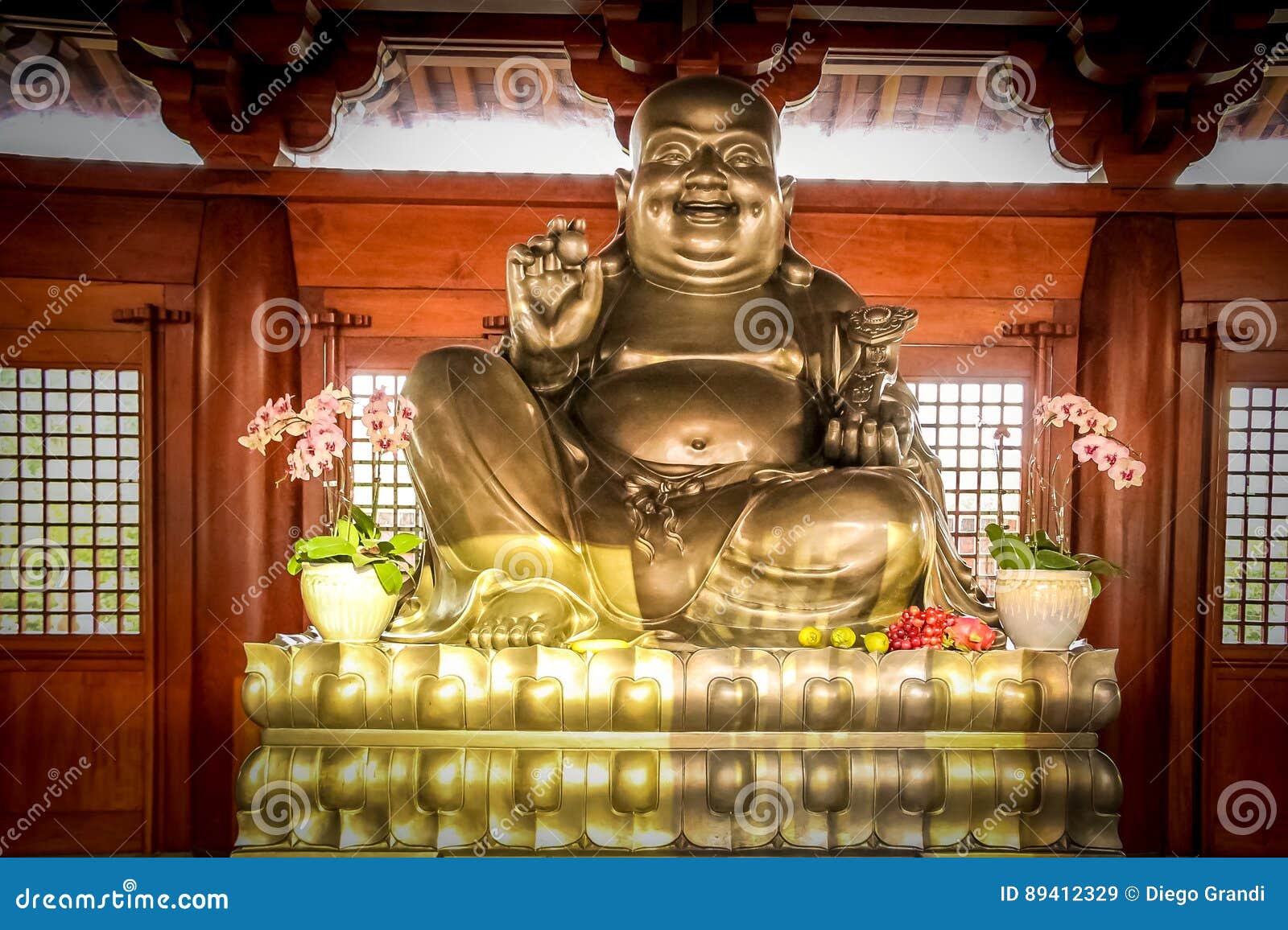 Estatua Gorda De Risa De Buda - Shangai, China Imagen de archivo editorial  - Imagen de dorado, sonriente: 89412329, image size:1600x1156