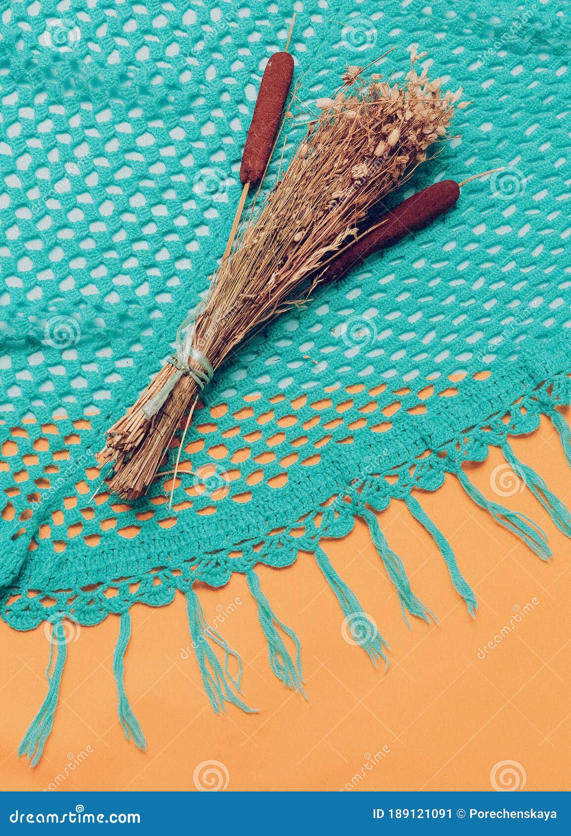 Templado seguro Cusco Estilo De Otoño. Ramo De Flores Secas Y Bufanda De Macrame Imagen de archivo - Imagen de macramé, azul: 189121091 Templado seguro Cusco Estilo De Otoño. Ramo De Flores Secas Y Bufanda De Macrame Imagen de archivo - Imagen de macramé, azul: 189121091