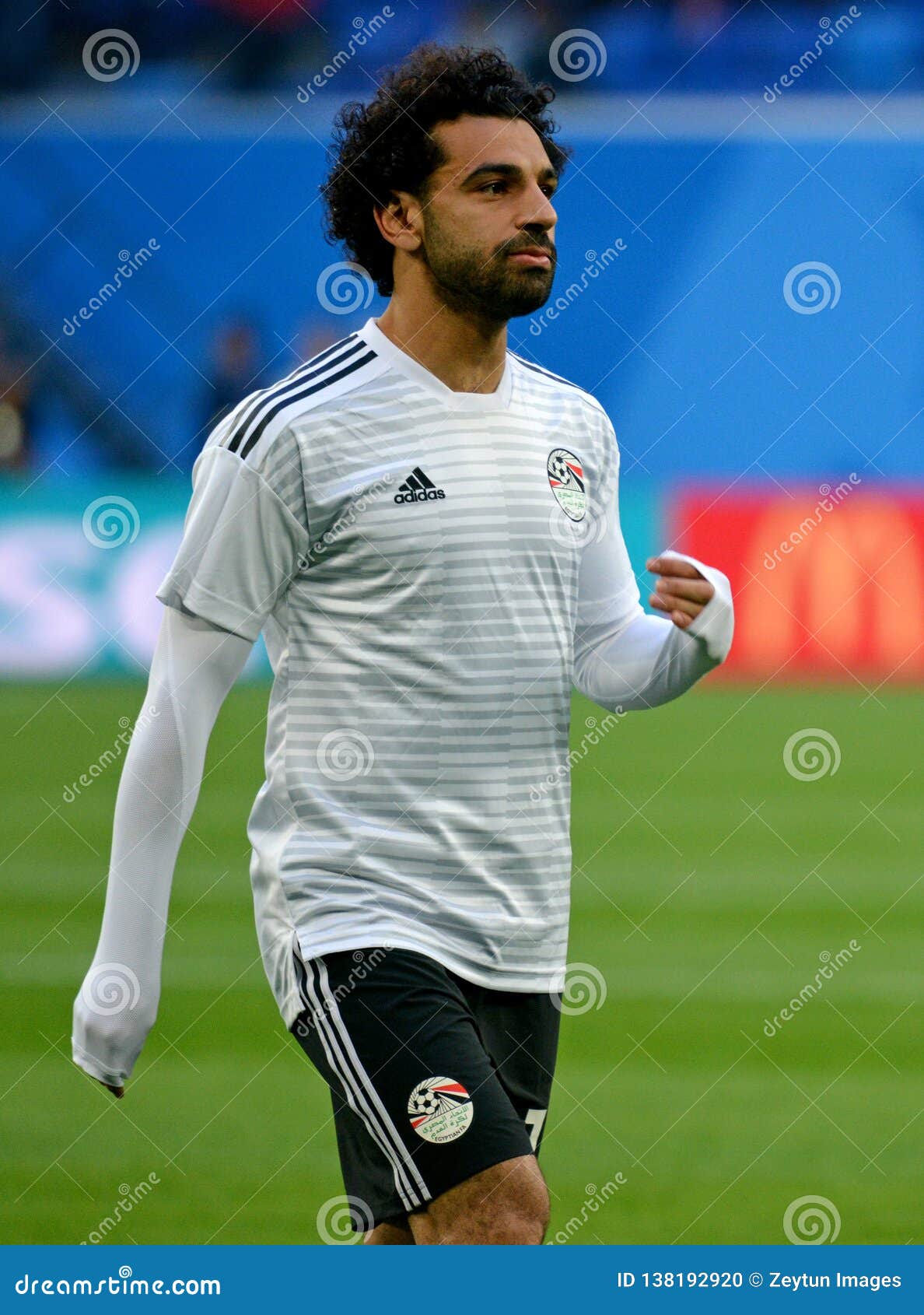 Estrela De Futebol Egípcia Mohamed Salah Antes Do Fósforo Do Campeonato Do  Mundo 2018 Imagem Editorial - Imagem de profissional, russo: 119526480