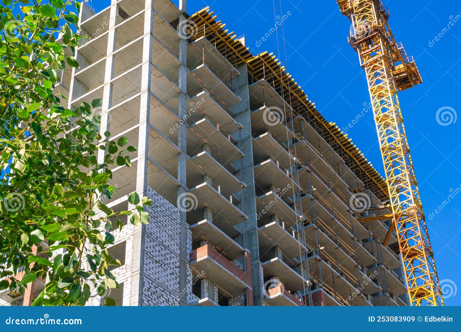 Estructura De Un Edificio De Varios Pisos En Construcción Imagen de archivo  - Imagen de industrial, auge: 253083909, image size:1600x1153