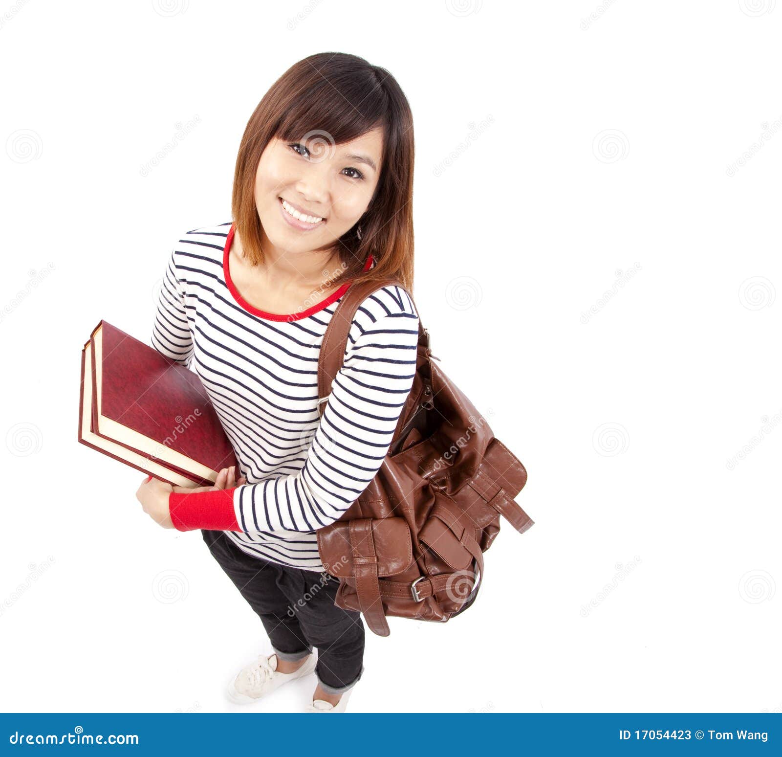 Estudiante universitario asiático sonriente. Estudiante universitario asiático joven y sonriente