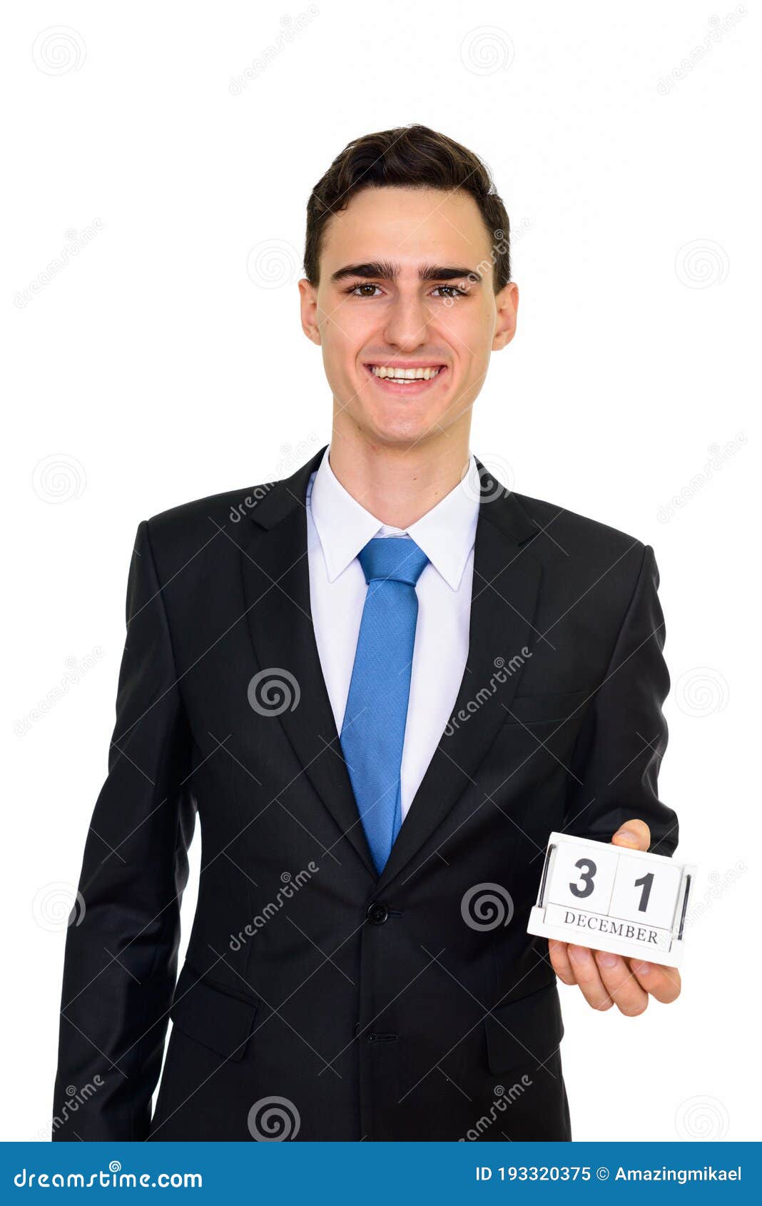 Estudio De Un Joven Y Apuesto Hombre De Negocios Caucásico Con Calendario Del 31 De Diciembre Aislado De Fondo Blanco Imagen de archivo - Imagen de juego, standing: 193320375 Estudio De Un Joven Y Apuesto Hombre De Negocios Caucásico Con Calendario Del 31 De Diciembre Aislado De Fondo Blanco Imagen de archivo - Imagen de juego, standing: 193320375