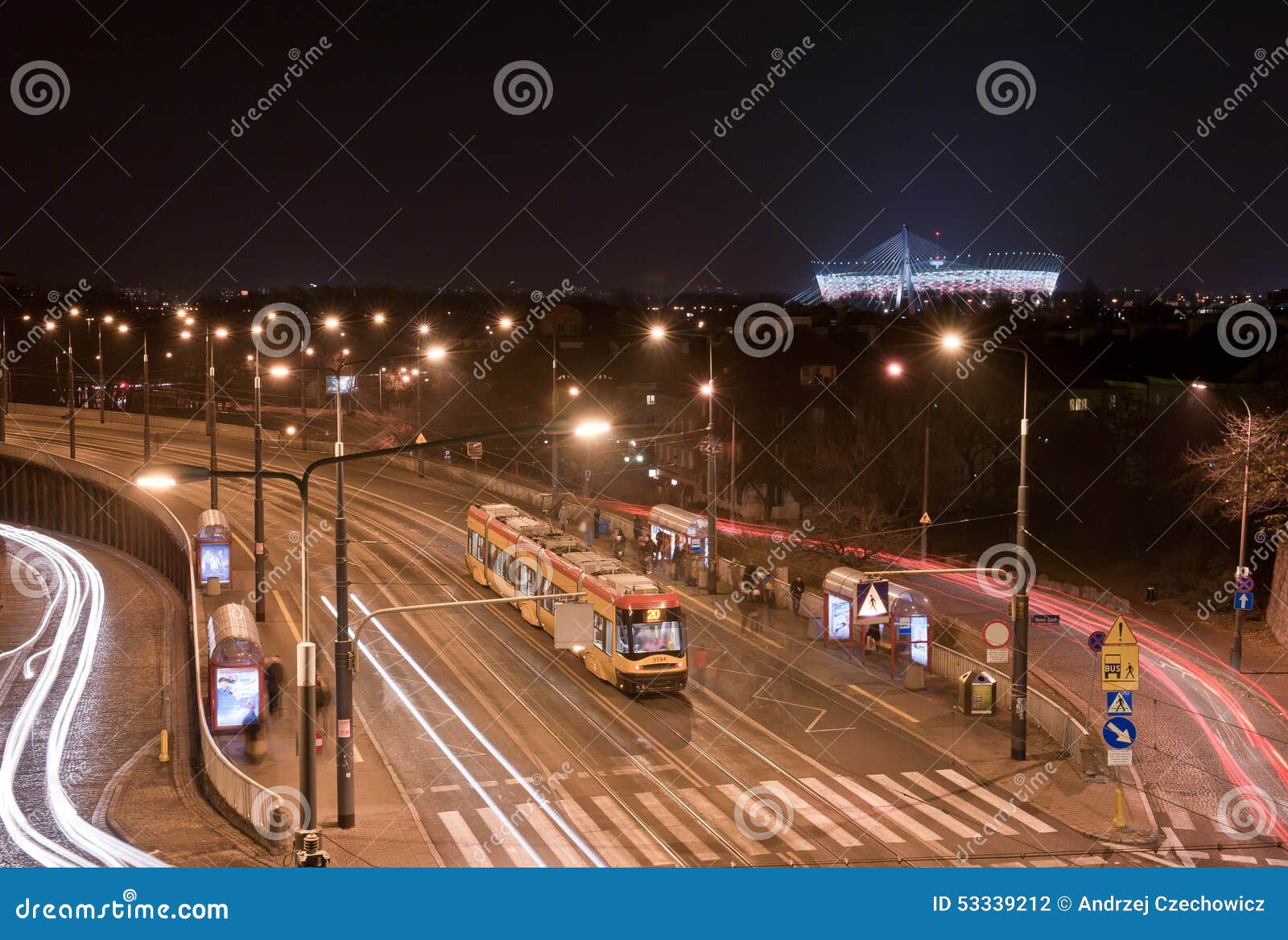 Estádio nacional no Polônia de Varsóvia. Vista do starion nacional em Varsóvia