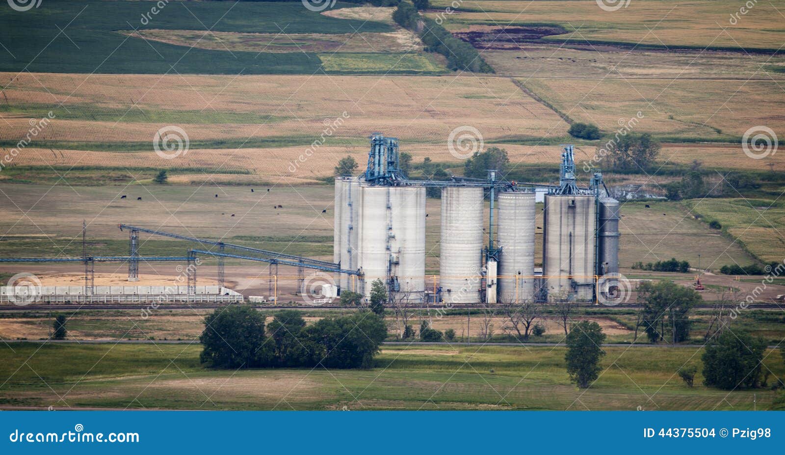 Ethanol Plant stock photo. Image of poet, train, fuel 44375504