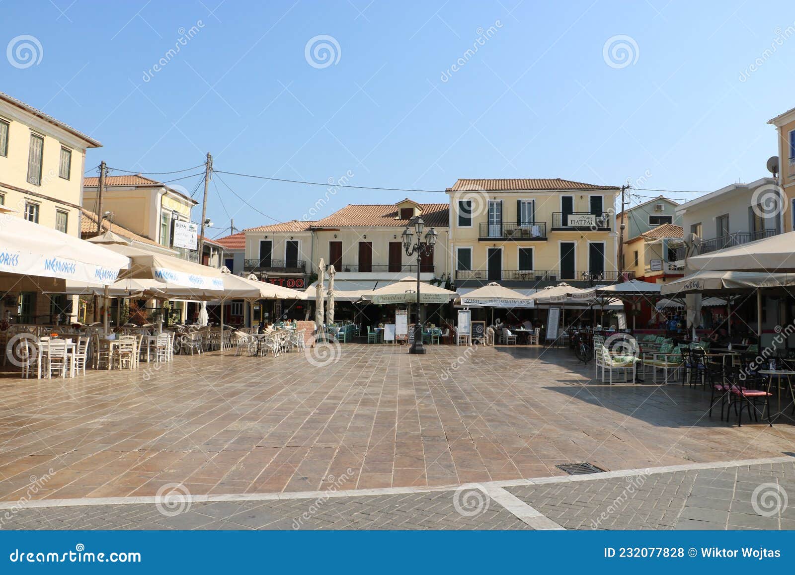 Ethnikis Antistaseos Square in Lefkada Editorial Stock Photo - Image of ...