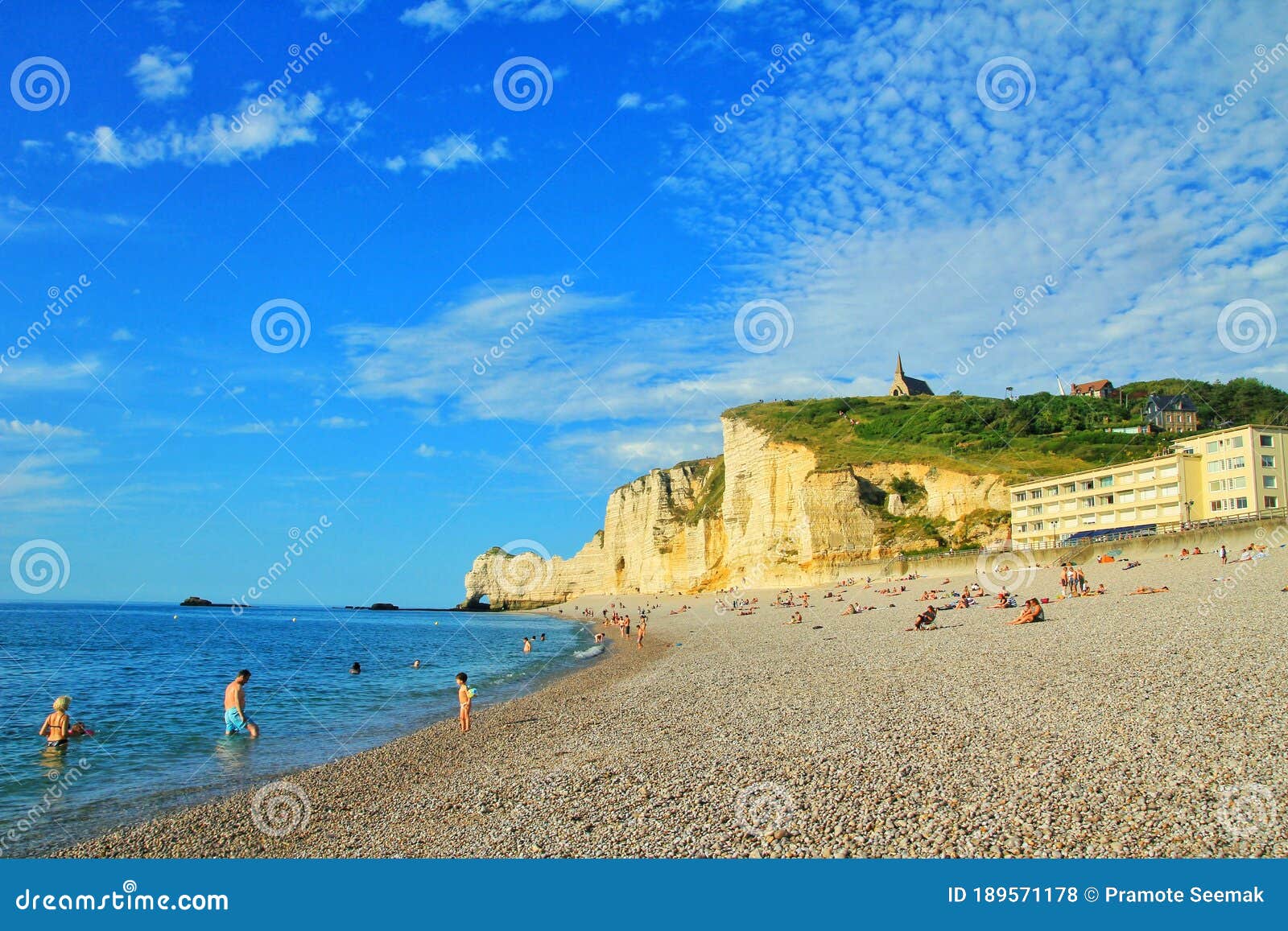 Etretat Strand Etretat Cliffs Normandy Frankrijk Stock Foto - Image of ...