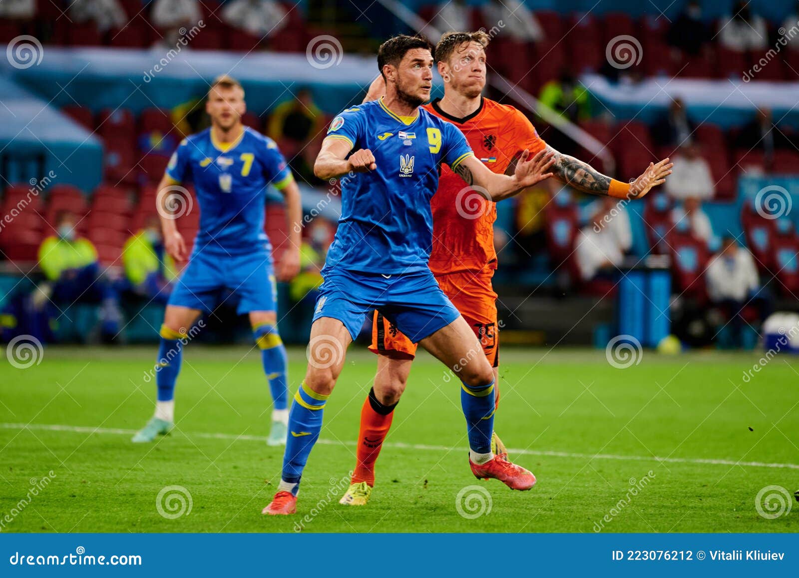 Euro 2020. Jogo De Futebol Ucrânia Vs Países Baixos Fotografia