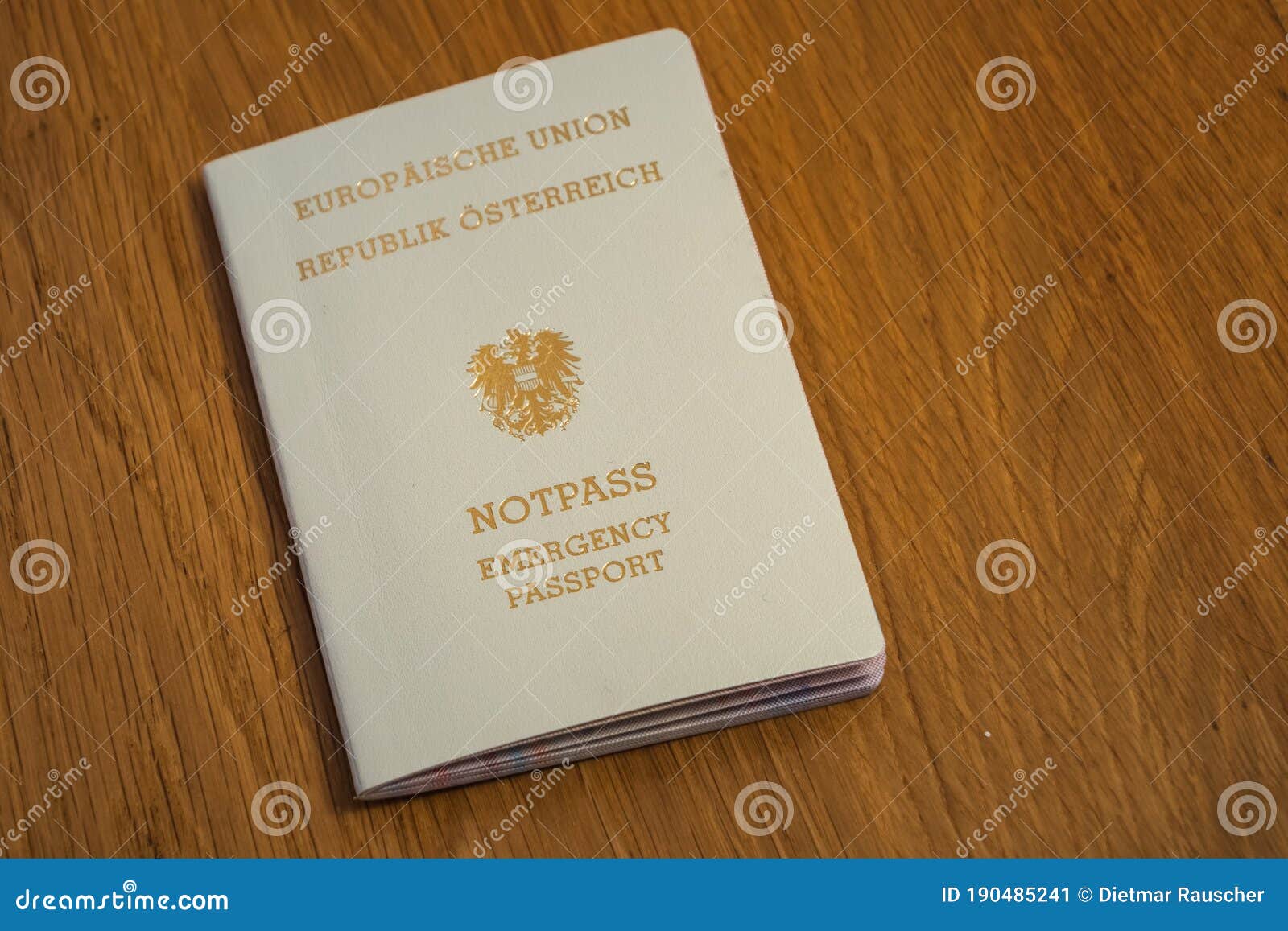 emergency travel document austria