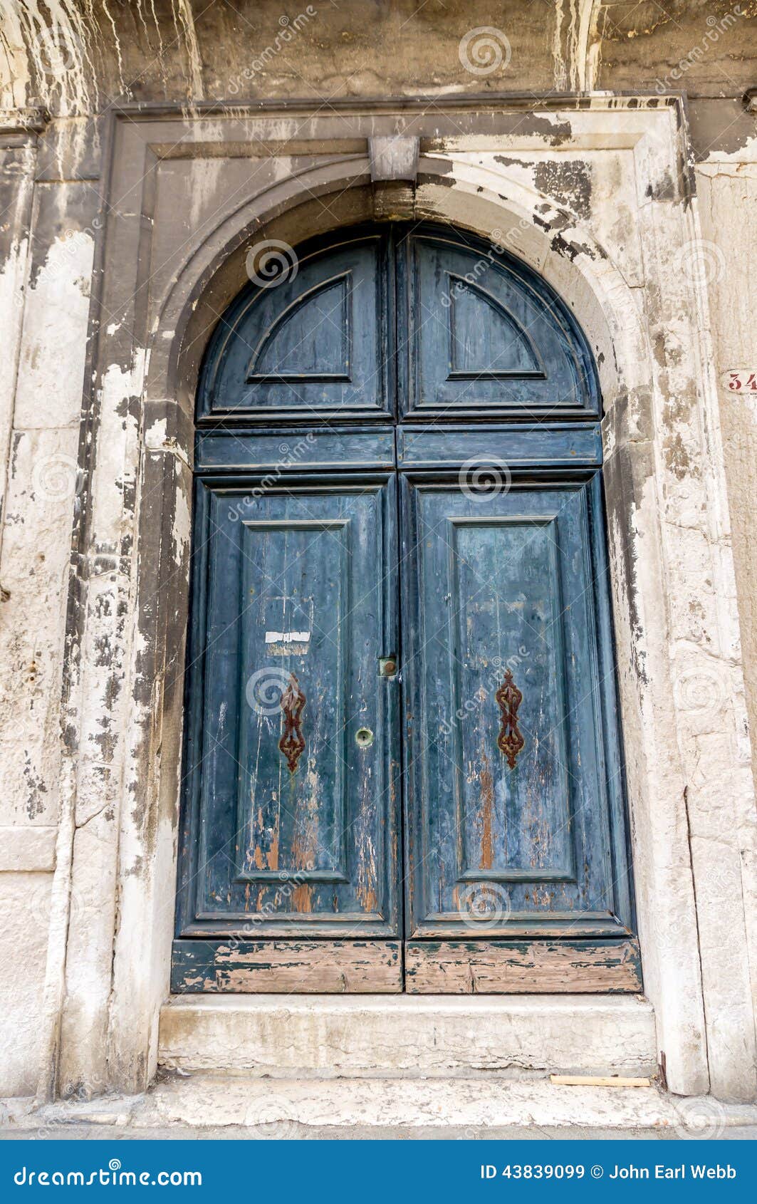 Old door  Gorgeous doors, Beautiful doors, Old doors