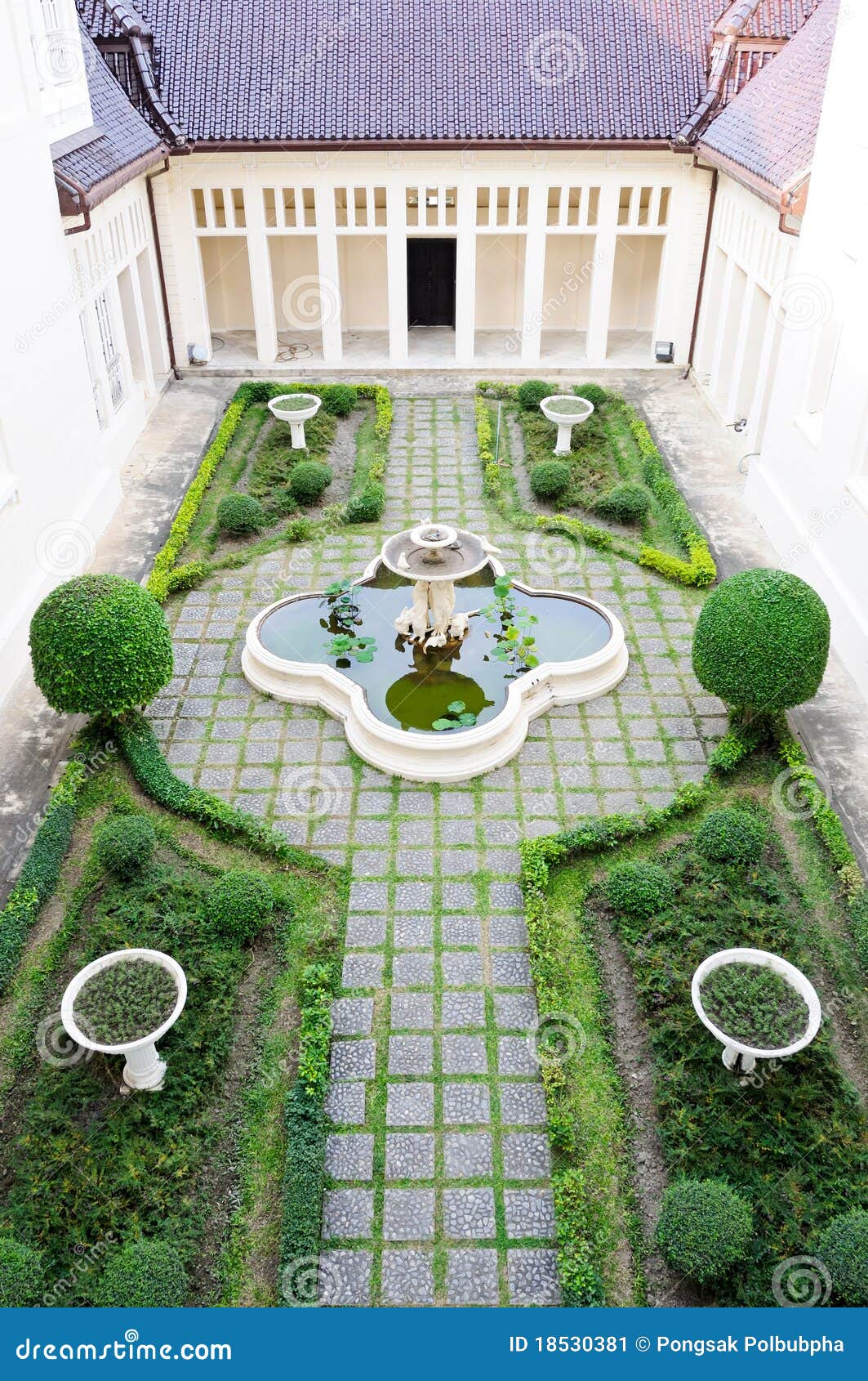 European style garden stock image. Image of palace, architecture 18530381