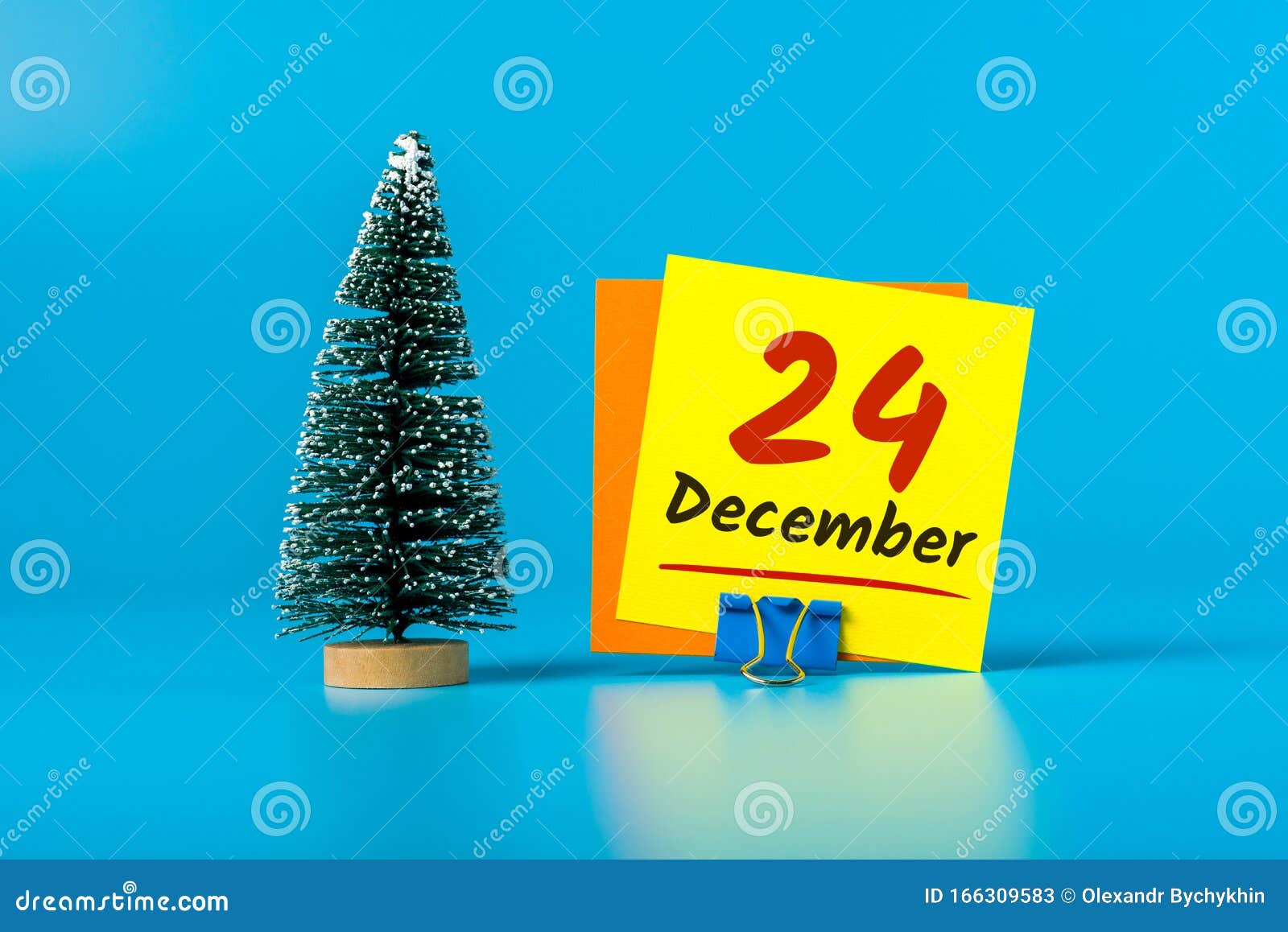 Eve 24 De Dezembro Imagem 24 Dias Do Mês De Dezembro, Calendário Com árvore  De Natal Marry Natal Imagem de Stock - Imagem de feliz, conceito: 166309583