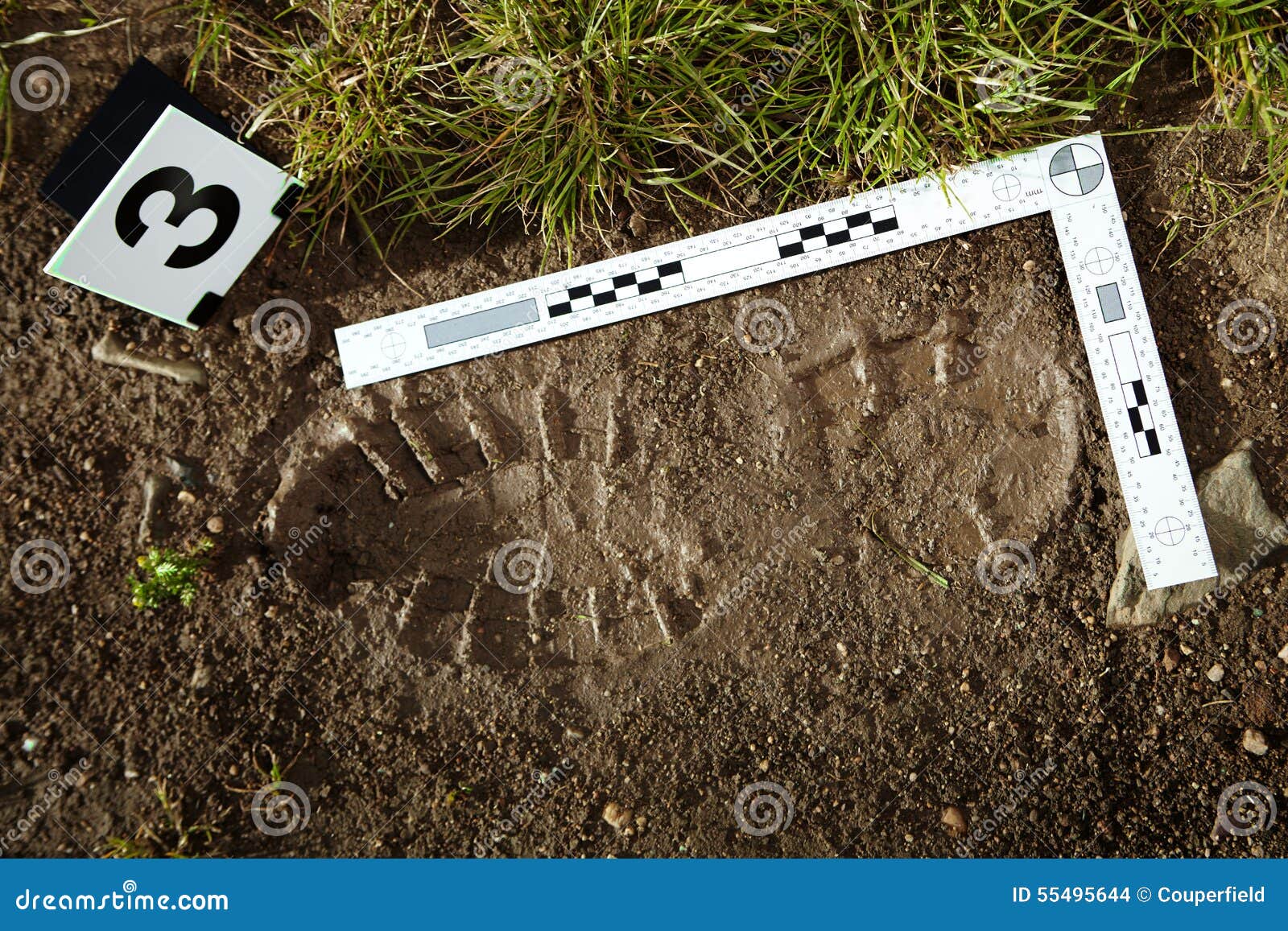 evidence of footprint on crime scene