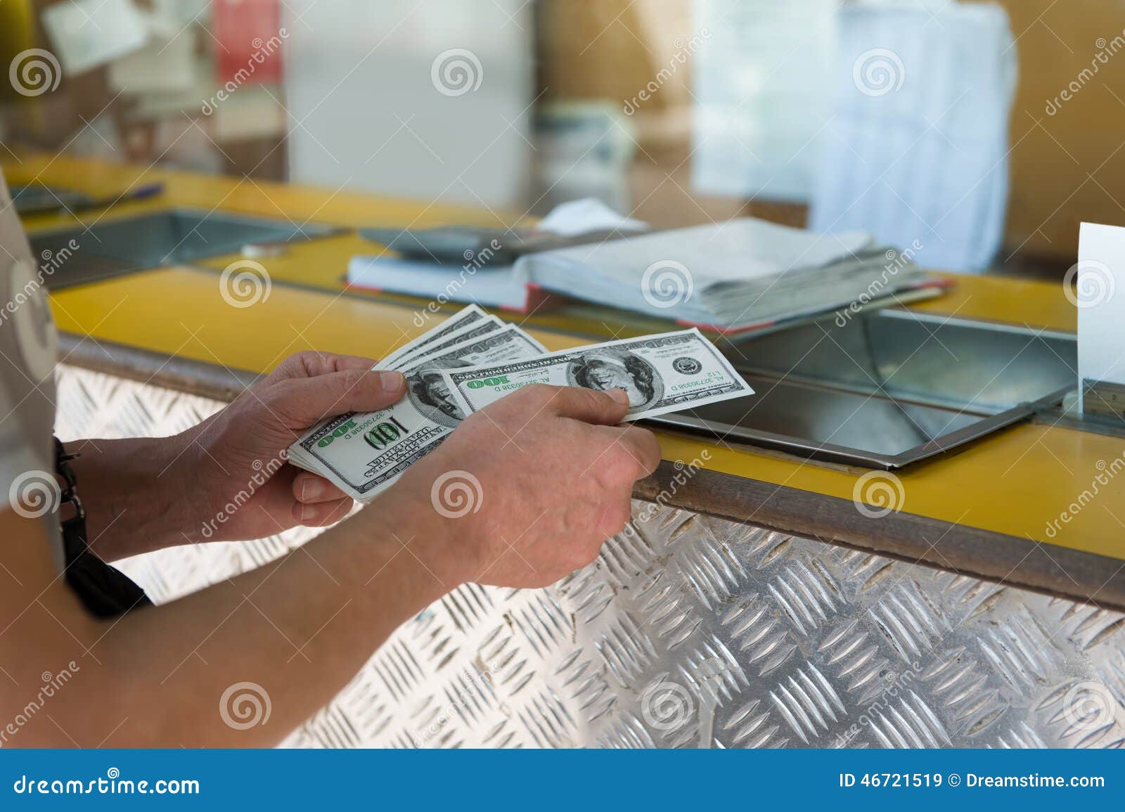 can you exchange dollars at the post office