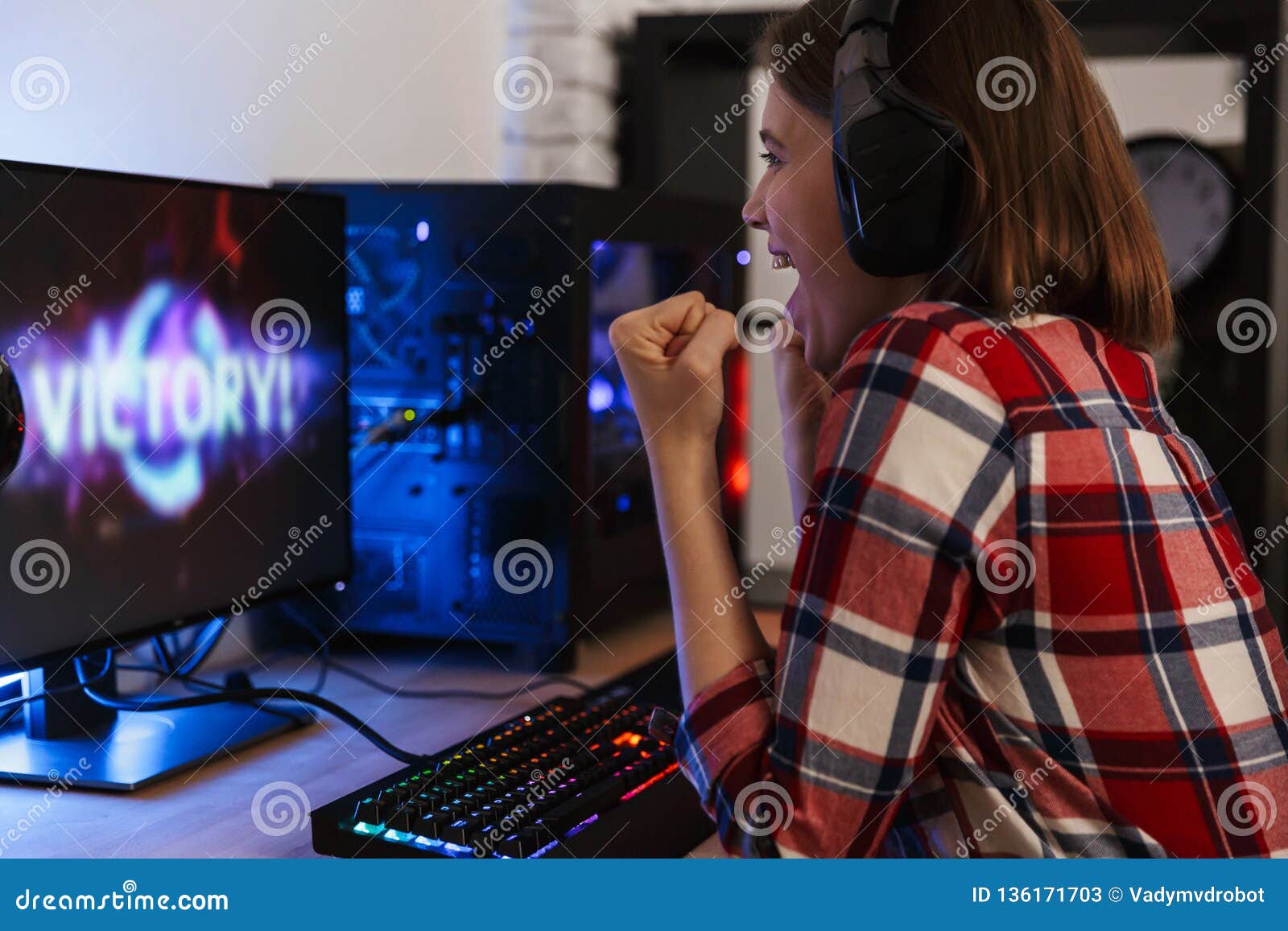 33,685 Online Games Stock Photos - Free & Royalty-Free Stock